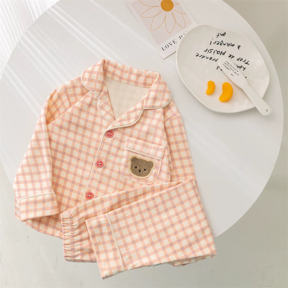 ชุดนอนเด็กลายสก็อต