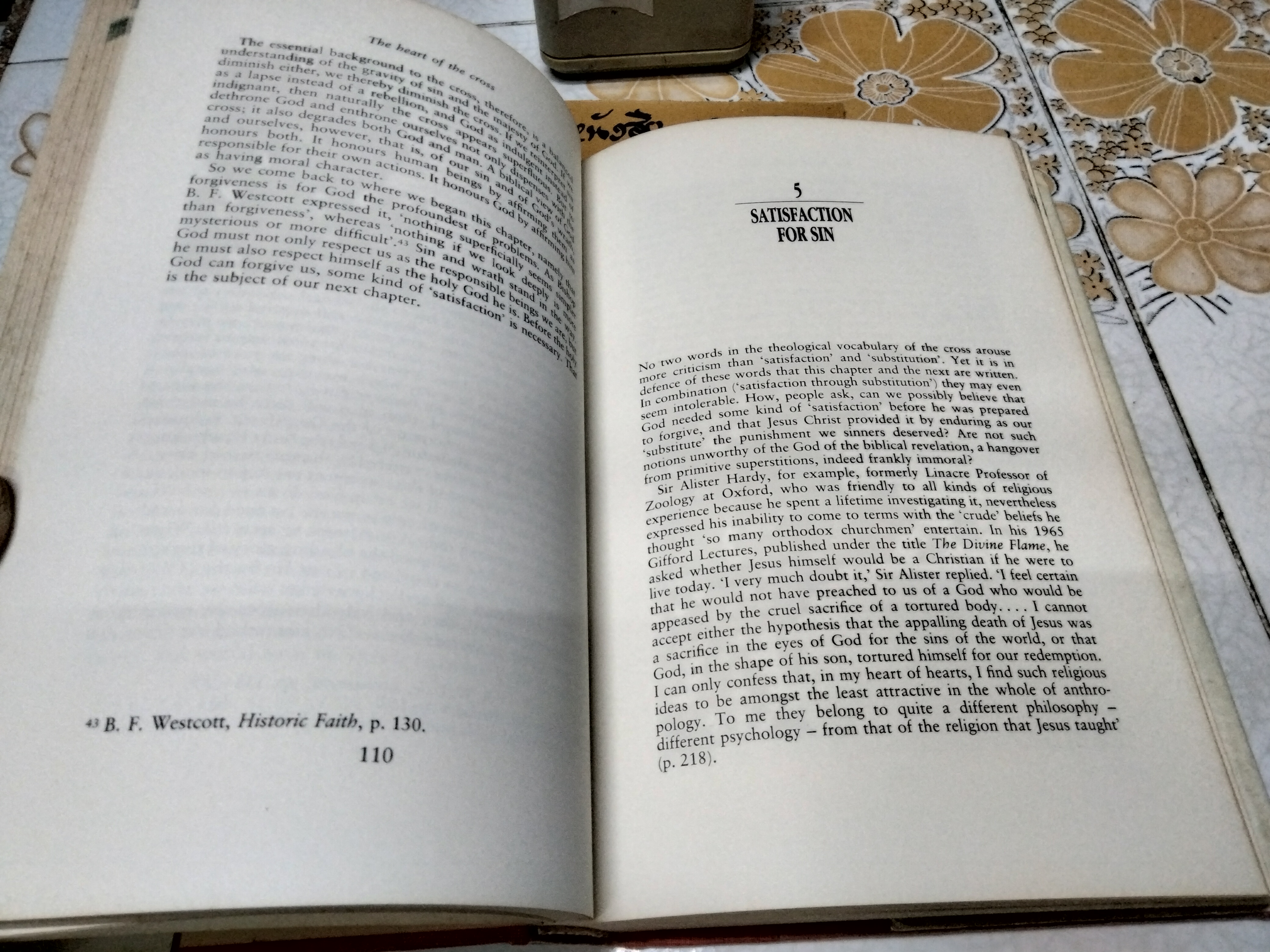 THE CROSS OF CHRIST by John R. W. Stott ,1986