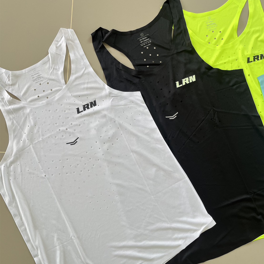 เสื้อกล้ามวิ่ง ชาย หญิง คอกลมน้ำหนักเบา 90 กรัม ใส่สบาย ใยผ้าคุณภาพสูง ไม่อมเหงื่อแห้งเร็ว (S30)