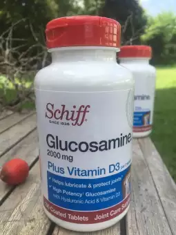 Schiff® Glucosamine Plus Vitamin D3, 2000mg 150 Coated Tablets ดูแล บำรุง และลดอาการปวดบริเวณข้อเข่า และข้อต่อต่างๆ