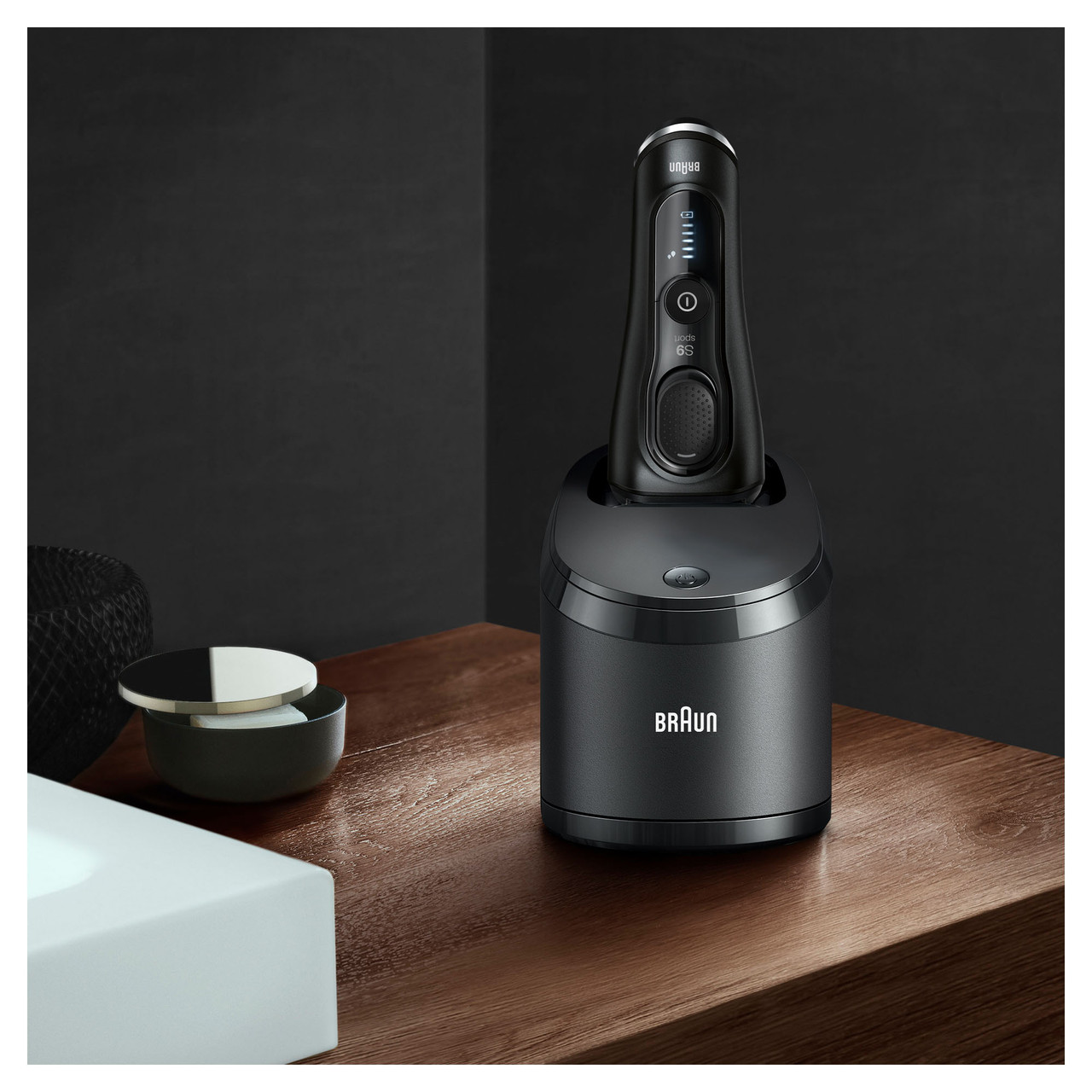 Braun® Series 9 Sport Shaver Clean With Charge System 9320cc, Black เครื่องตัดแต่งหนวดเครา พร้อมระบบทำความสะอาดและชาร์จ