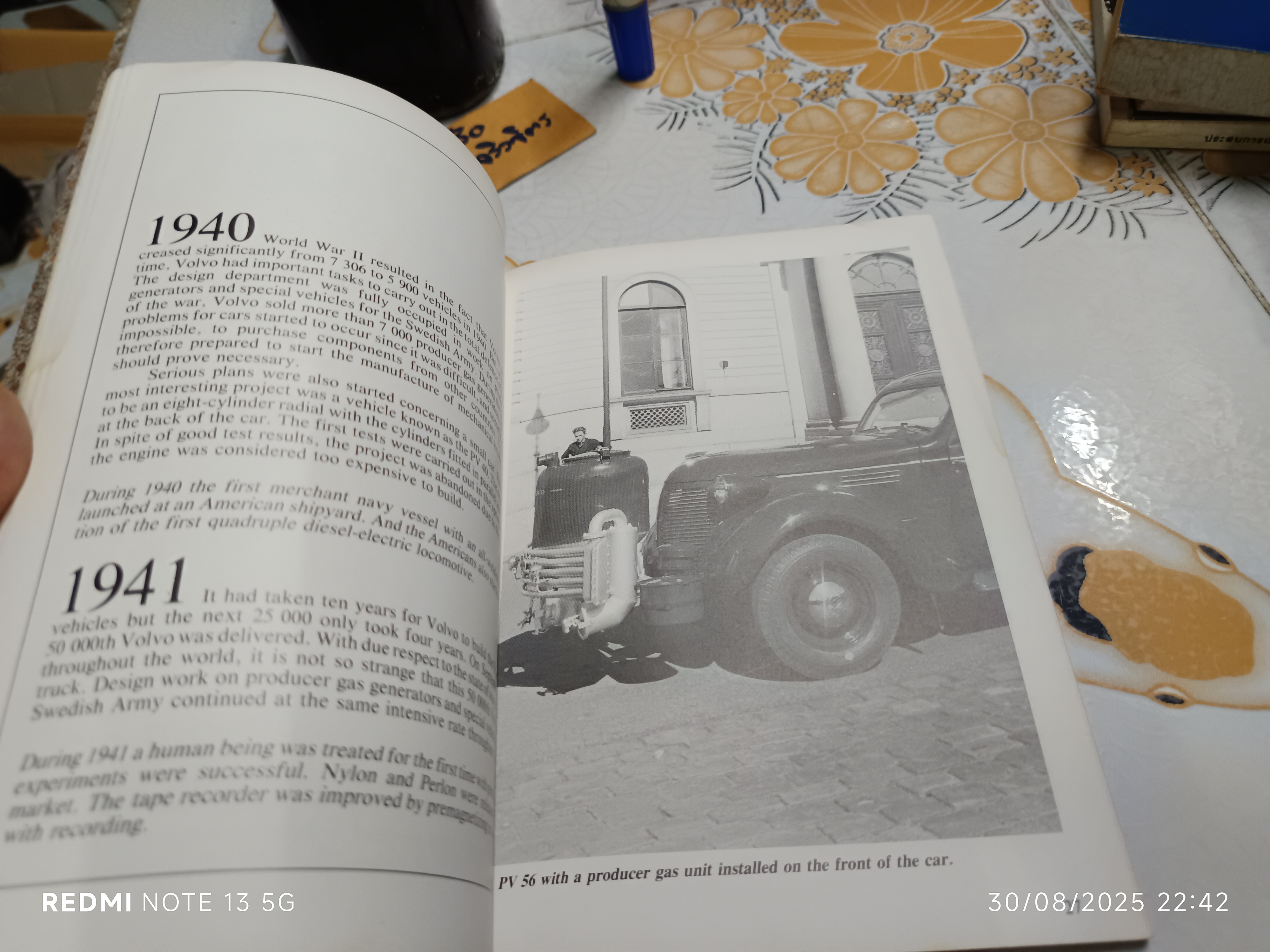 Volvo 1927 - 1982 Enthusiasts history book brochure **สินค้าหมด**