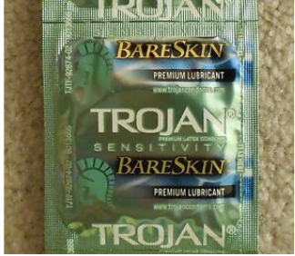 TROJAN® BARESKIN™ Lubricated Condoms 10 or 24 Pieces โทรจัน ถุงยางอนามัย รุ่นบางเฉียบ คอนดอม USA