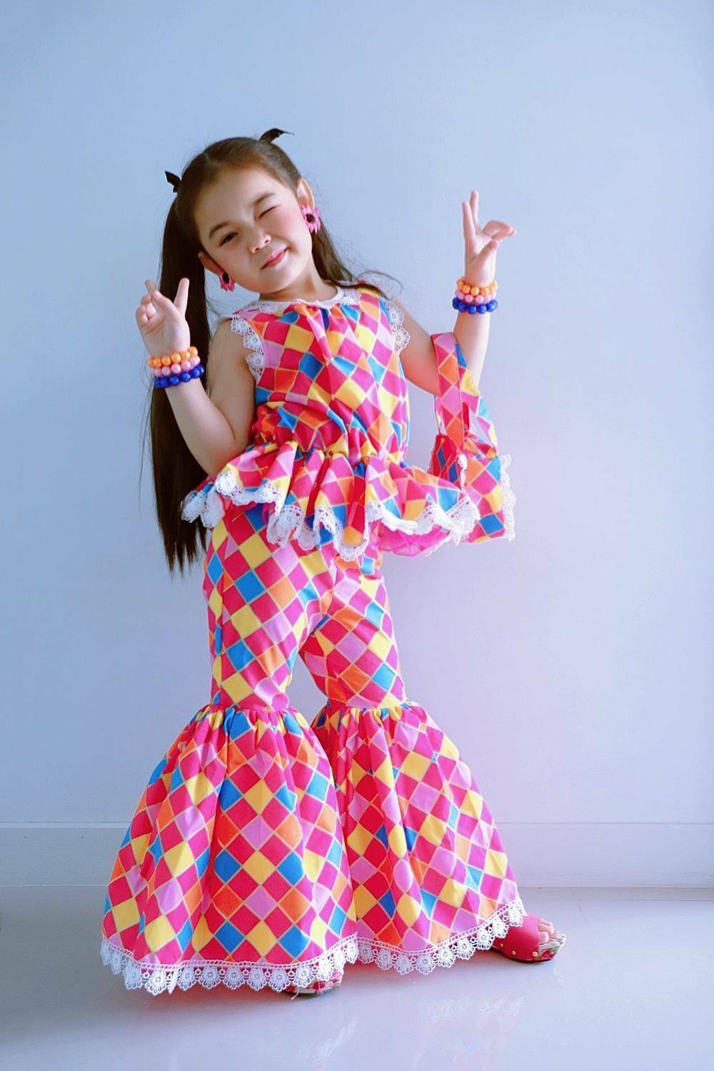 ชุดเด็กหญิง set กางเกงขาม้ากับเสื้อแขนกุดระบายสีสดใส