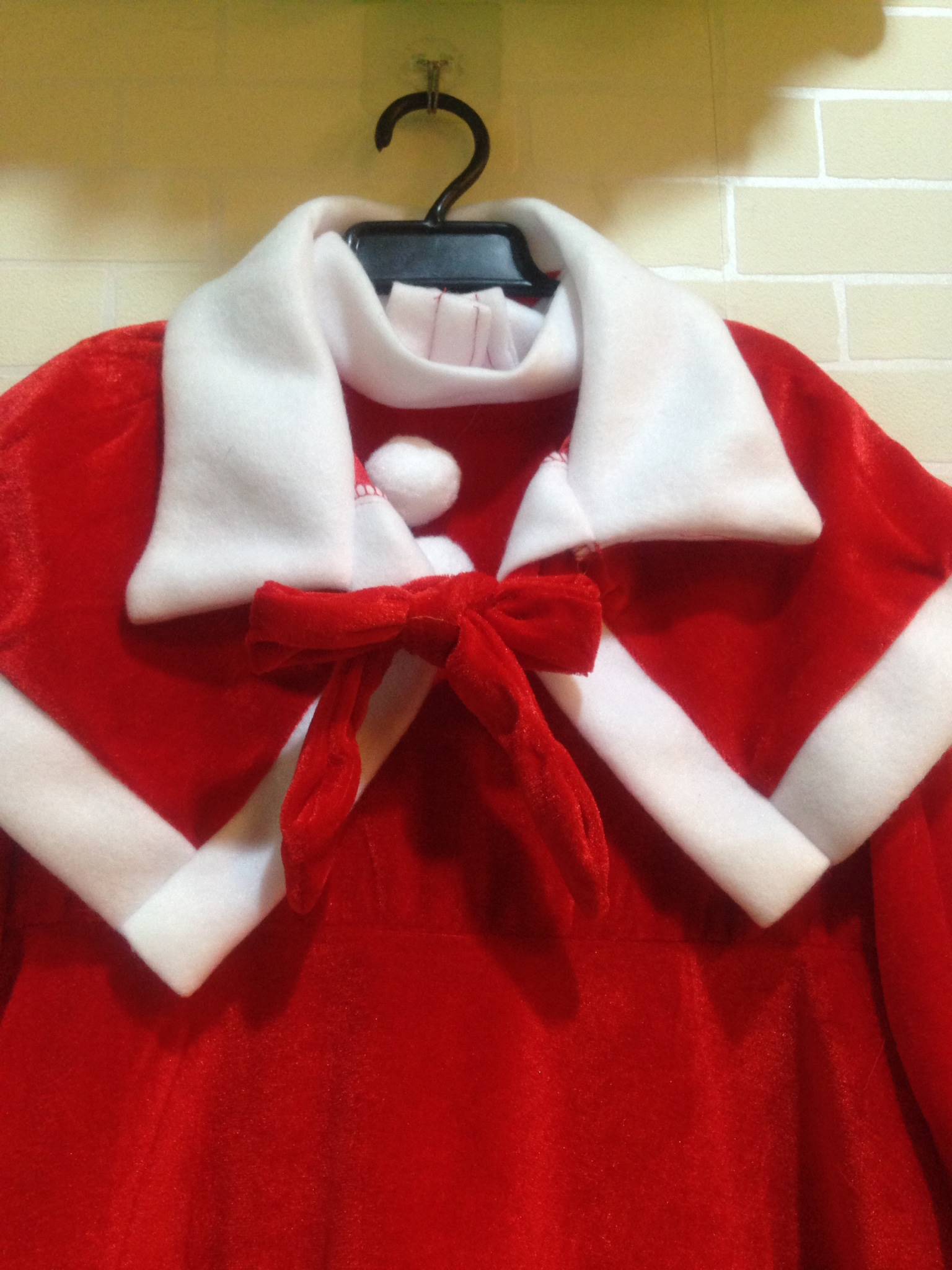 ชุดซานต้า แซนตี้ ผ้ากำมะหยี่ขอบสีขาวเป็นผ้าสำลี