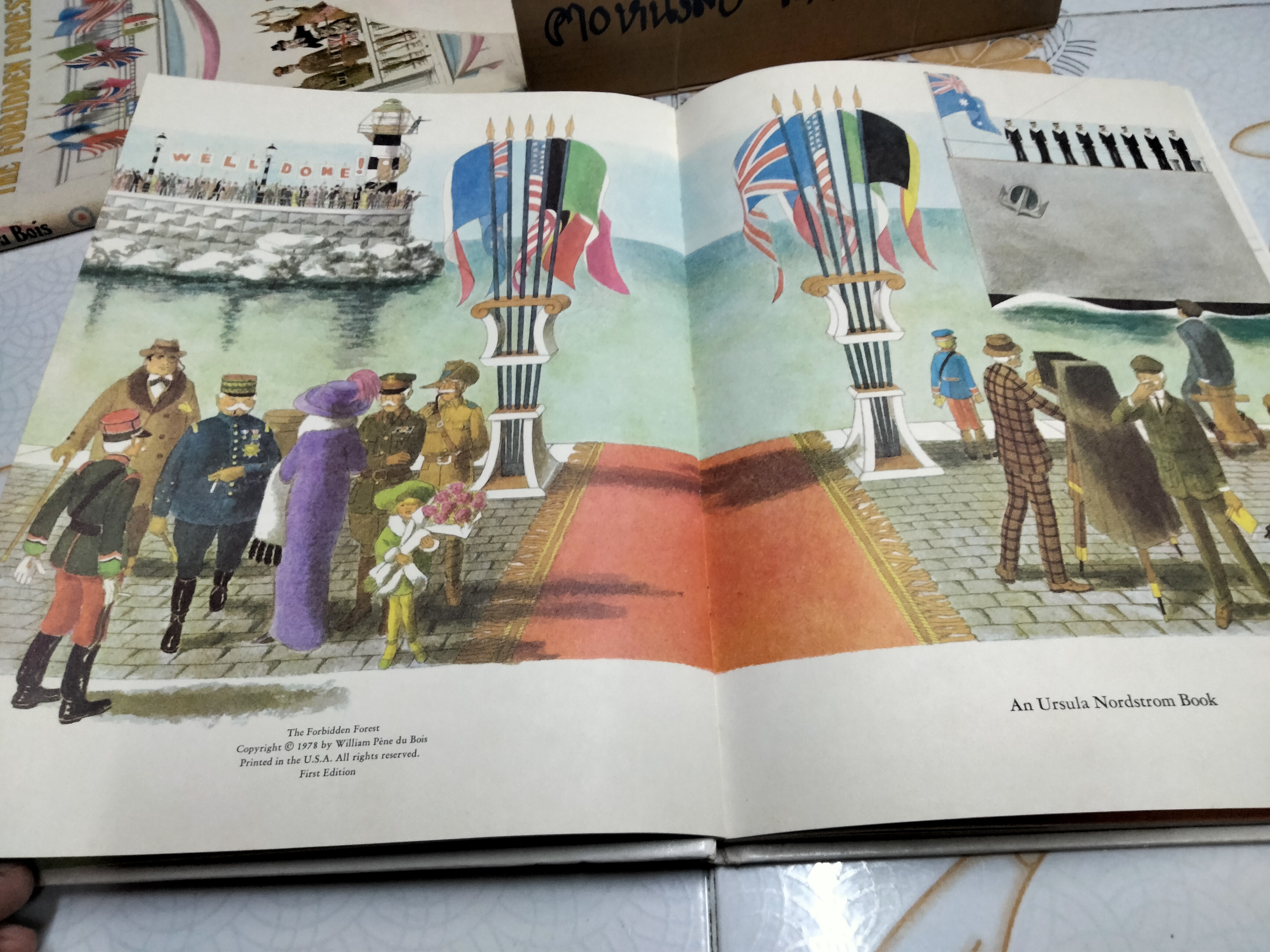 THE FORBIDDEN FOREST - William Pène du Bois (ใบหุ้มปกขาด)