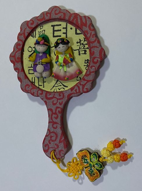 กระจกส่องหน้าการ์ตูนพื้นบ้านเกาหลีแบบมือจับ 휴대용 한국 민속 만화 손 거울 Hand-held Korean Folk Cartoon Hand Mirror