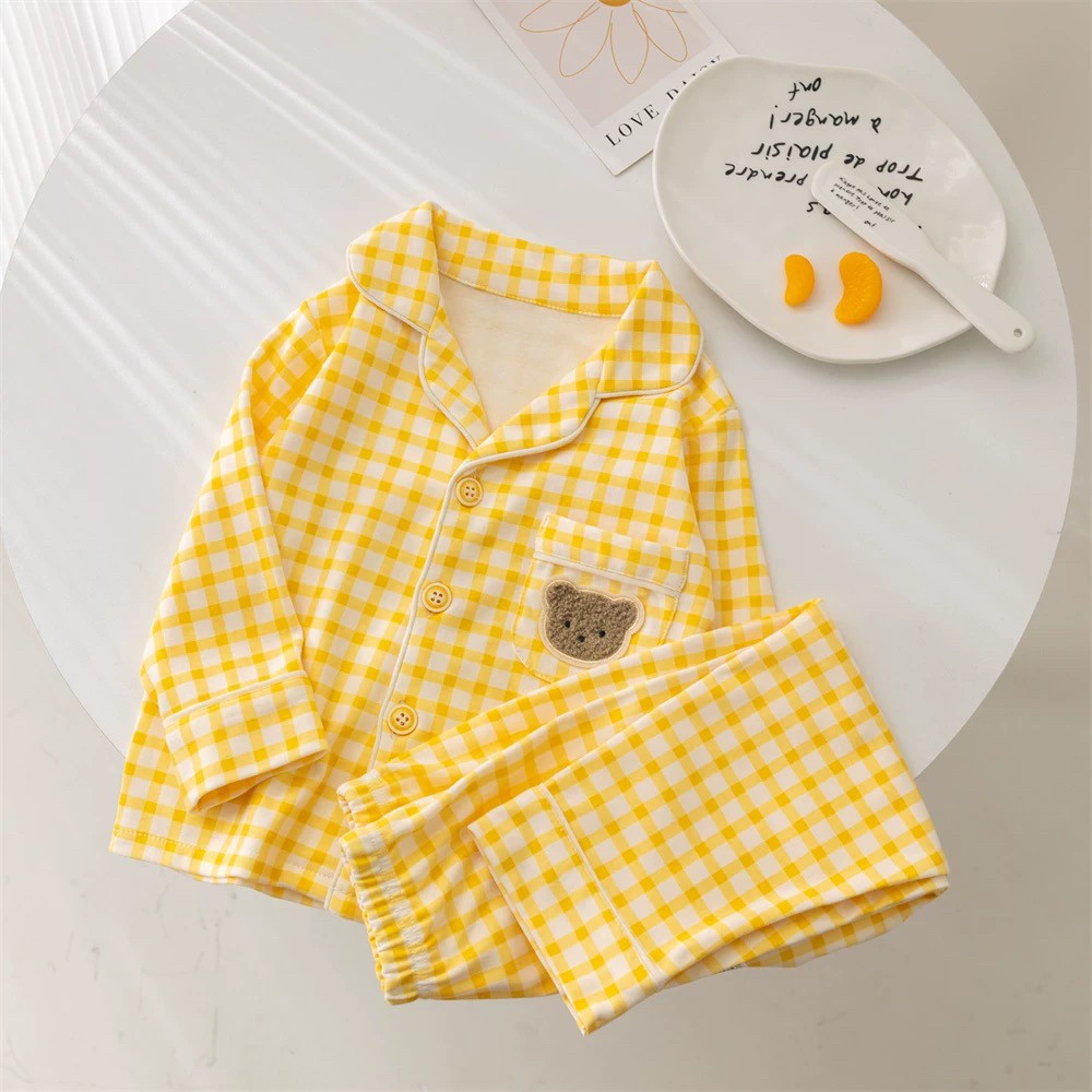 ชุดนอนเด็กลายสก็อต