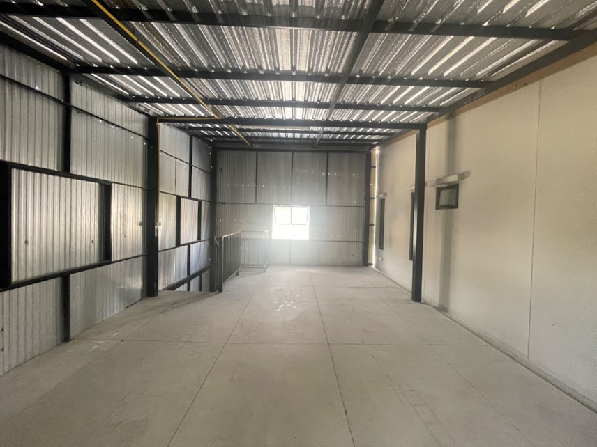 ให้เช่าทาวน์เฮ้าส์พร้อมโกดัง หมู่บ้านเดอะคอนเนค สุวรรณภูมิ 4 พร้อมอยู่ ใกล้แอร์พอร์ตลิ้งค์ สถานีสุวรรณภูมิ