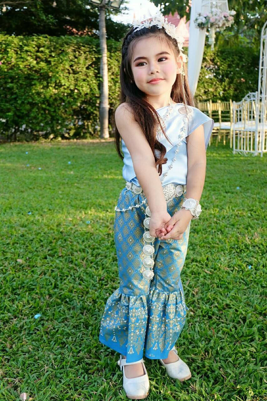 ชุดไทยเด็ก สไบกับขาม้าละมุน