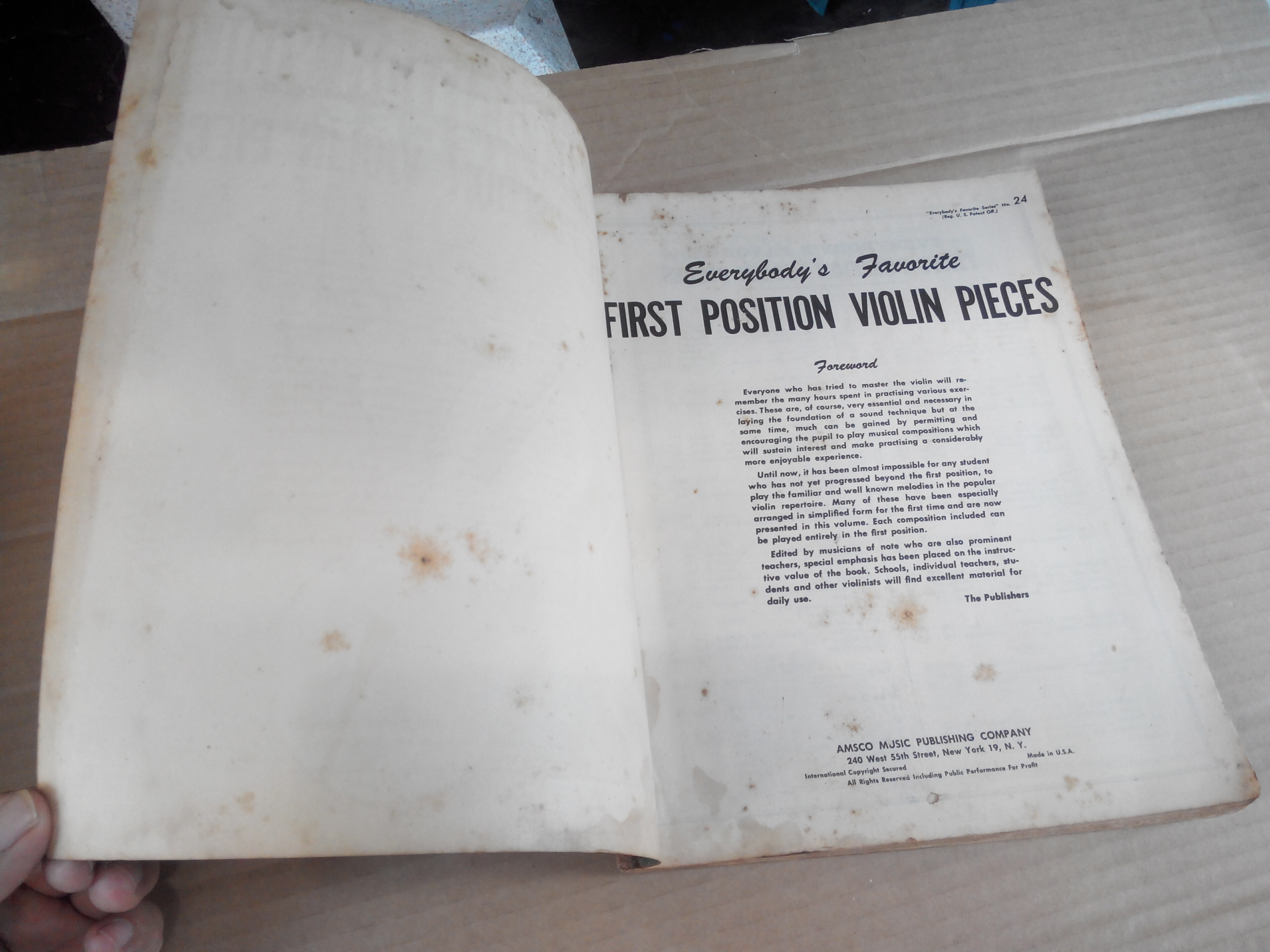 First Position Violin Pieces (Everybody's Favorite Series, No. 24)