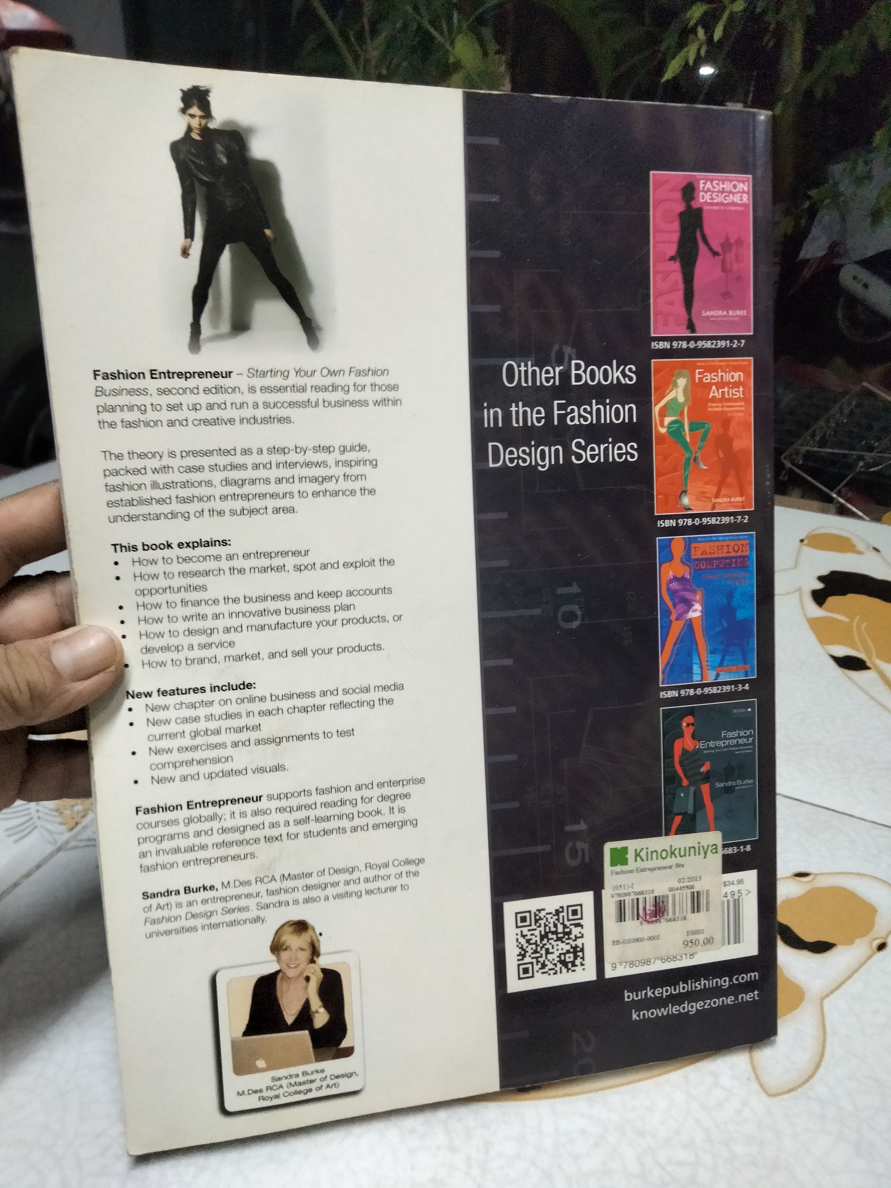 Fashion Entrepreneur : Sandra Burke 2nd edition 2013. Fashion Designs Series book 4