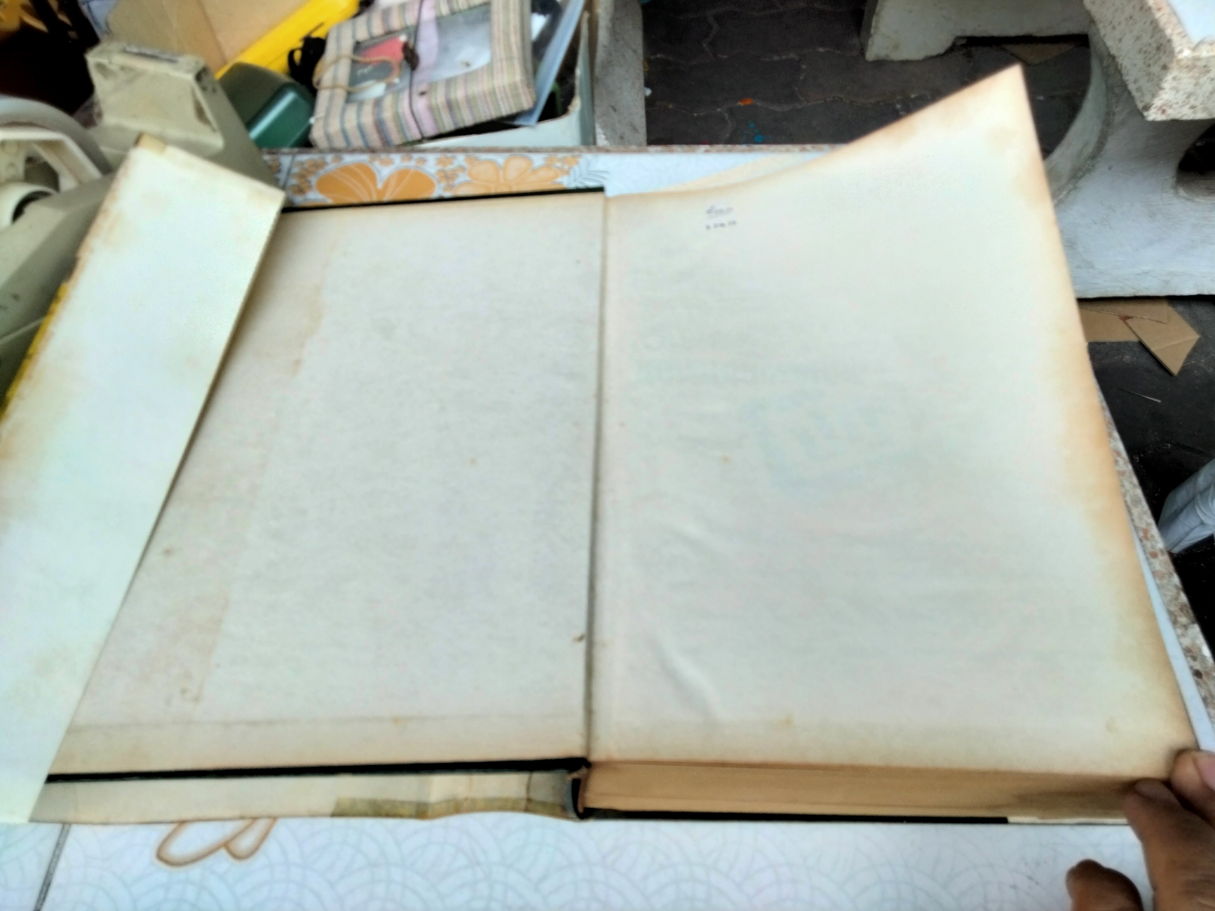 วันมหาวิปโยคยุคจอมพล ถนอม ปฏิวัติ ผลงานของ วิเทศกรณีย์ (สมบูรณ์ คนฉลาด) - ปกแข็งพร้อมใบหุ้มปก