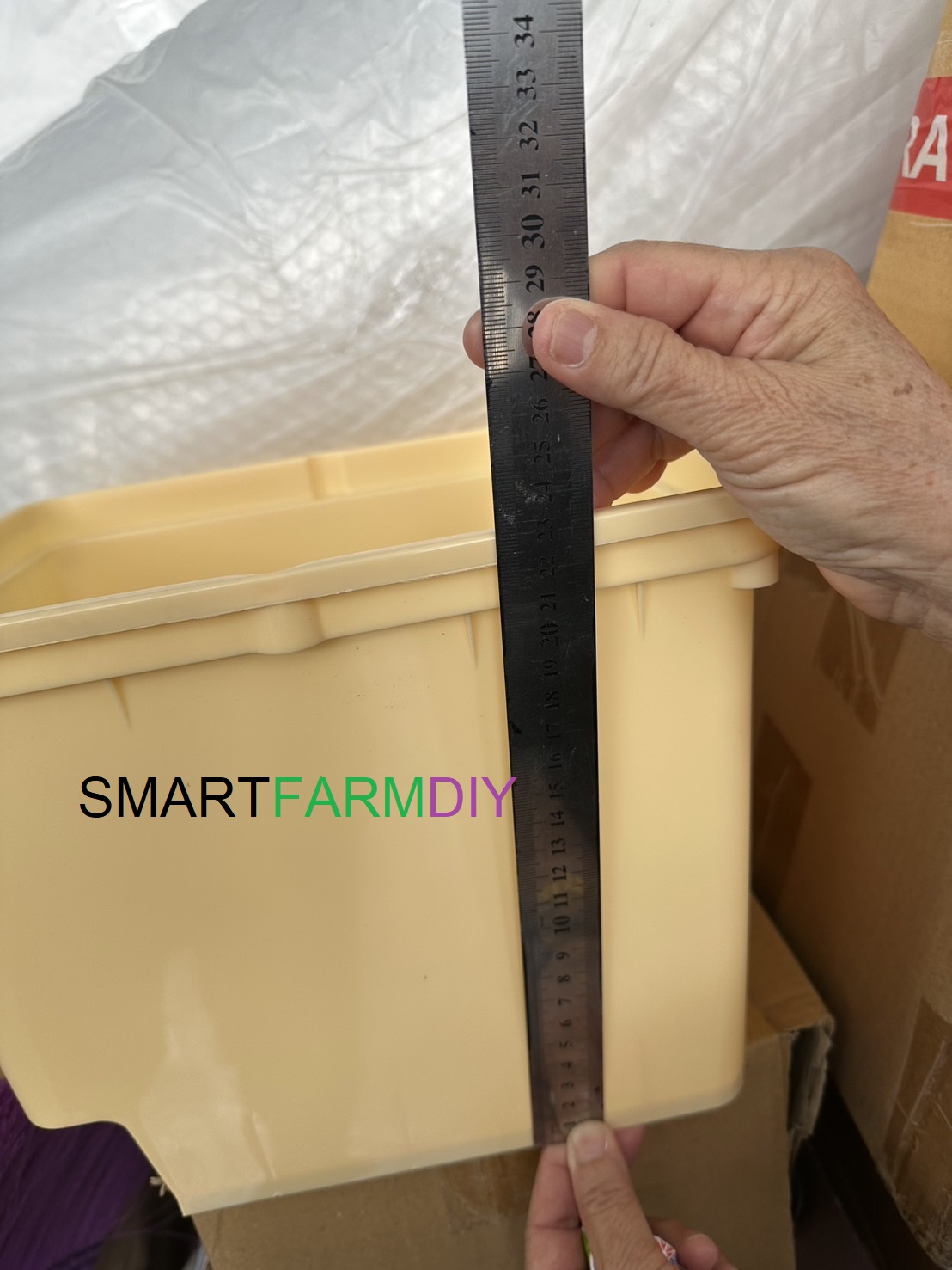 ถังปลูกไฮโดร dutch bucket 1 รูใหญ่ สีครีม