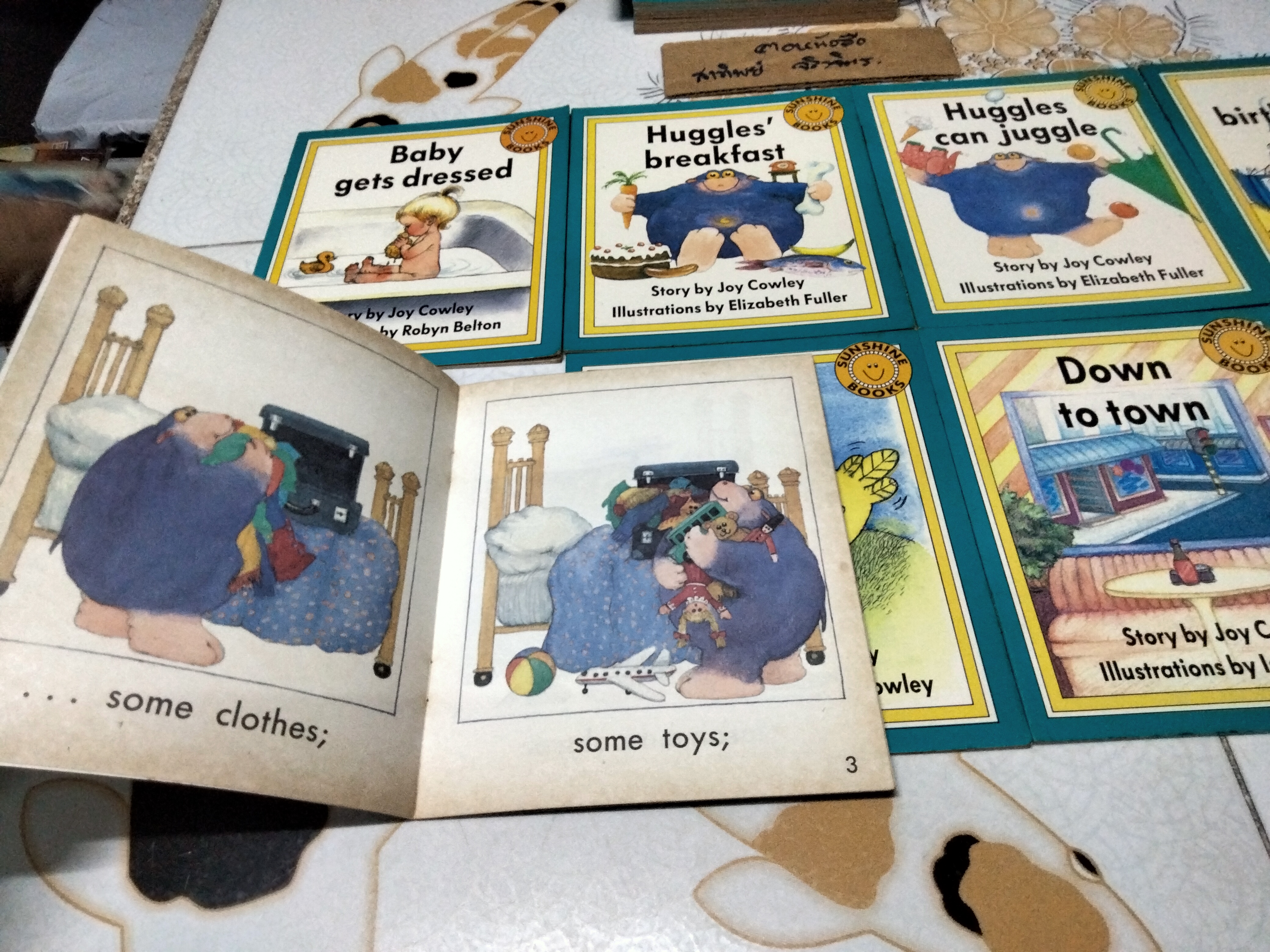 Sunshine Books (level 1) ครบชุด 80 เล่ม (A-J หมวดละ 8 เล่ม) Story by Joy Cowley First Published 1986 **สินค้าหมด**