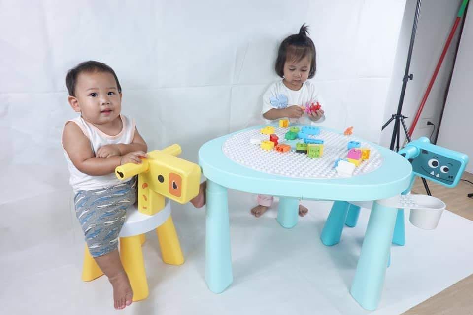 set โต๊ะ เก้าอี้ยีราฟ พร้อมเลโก้