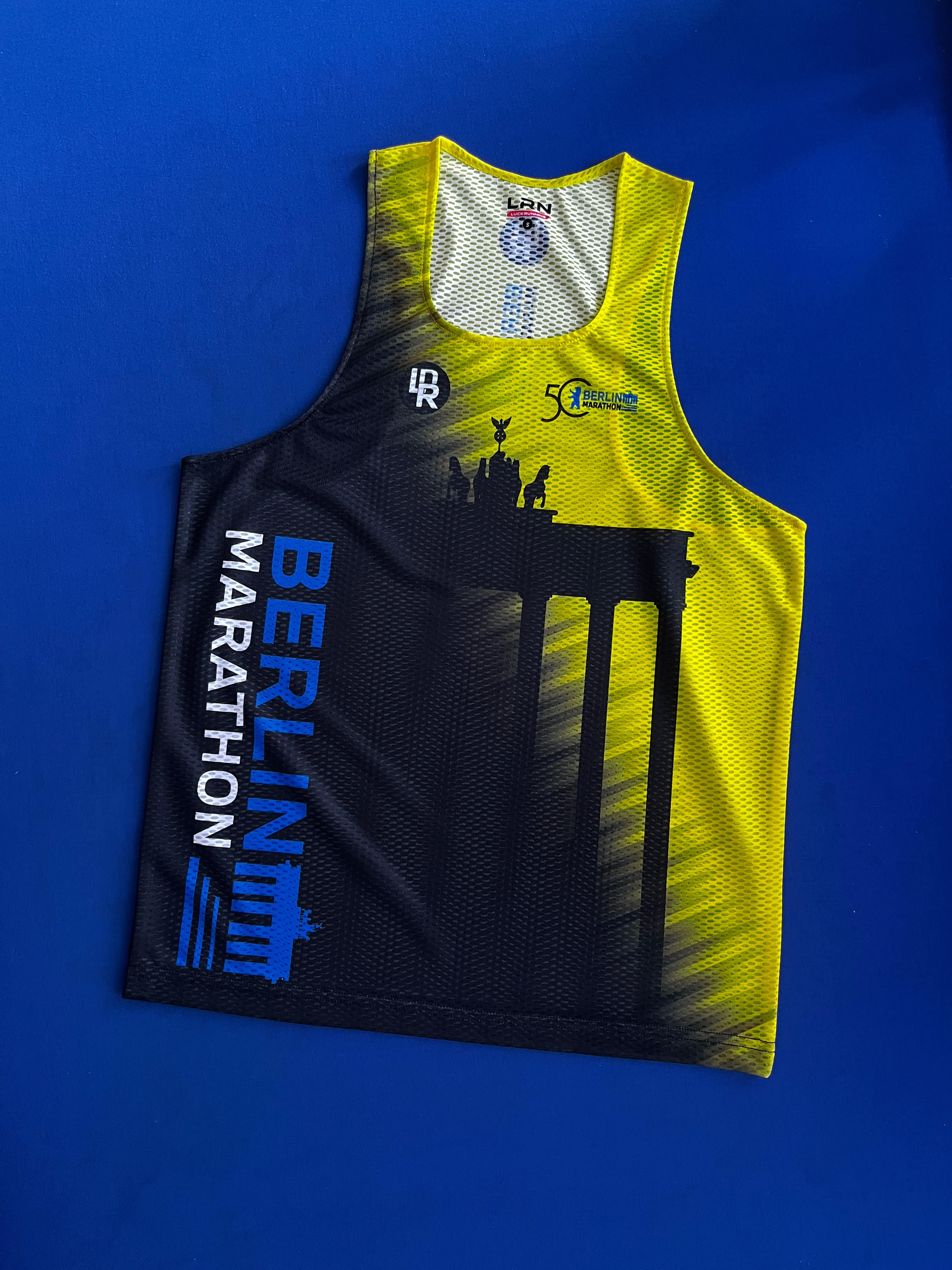 เสื้อวิ่งพิมพ์ลาย Berlin-Marathon x LRN เนื้อผ้า Air Flow Plus สำหรับวิ่งมาราธอน (AP21)