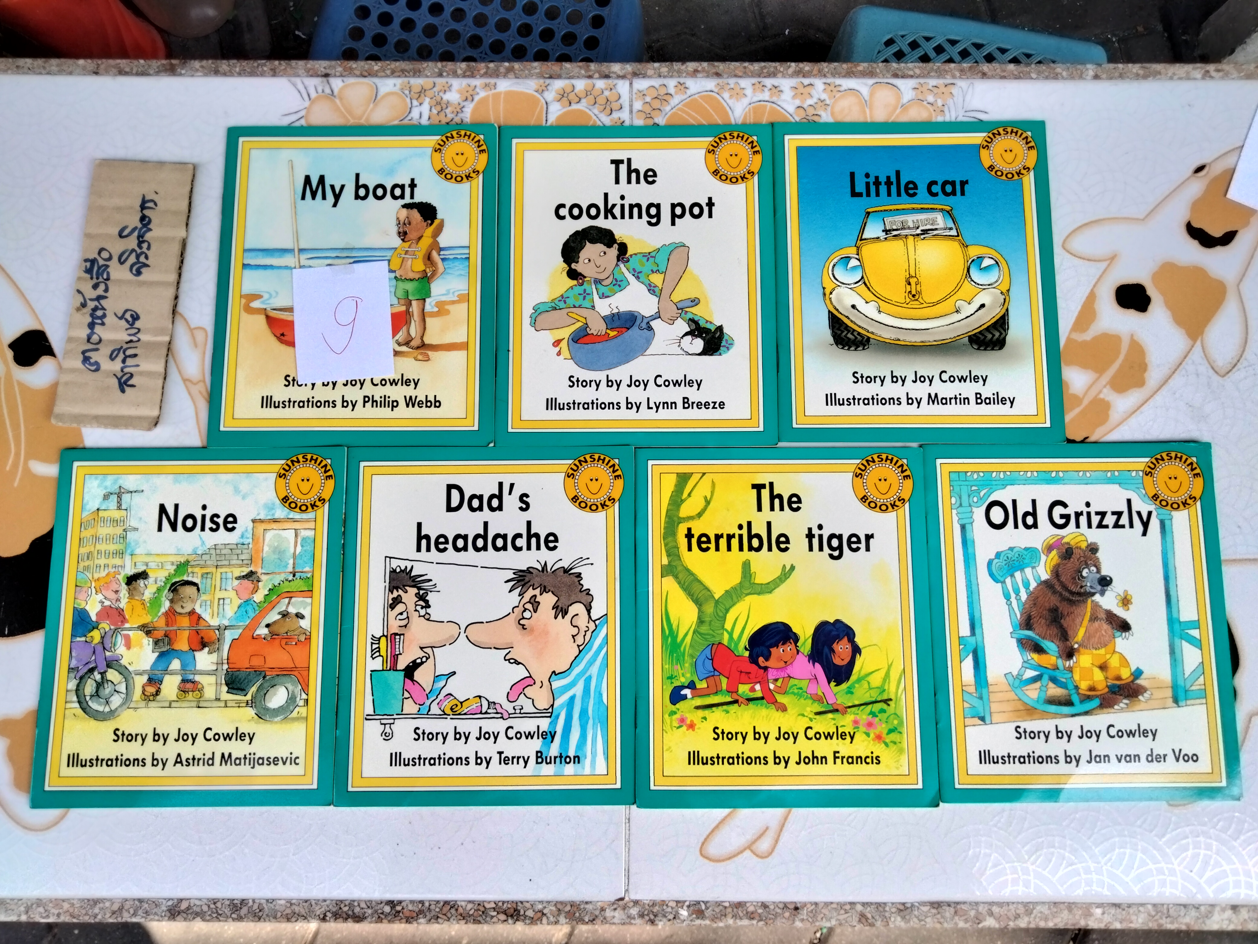 Sunshine Books (level 1 - มีแค่ 64 เล่มจาก 80 เล่ม/ชุด)) - Story by Joy Cowley First Published 1986 หนังสือนิทานภาษาอังกฤษ สำหรับเด็ก อ่านง่าย **สินค้าหมด**