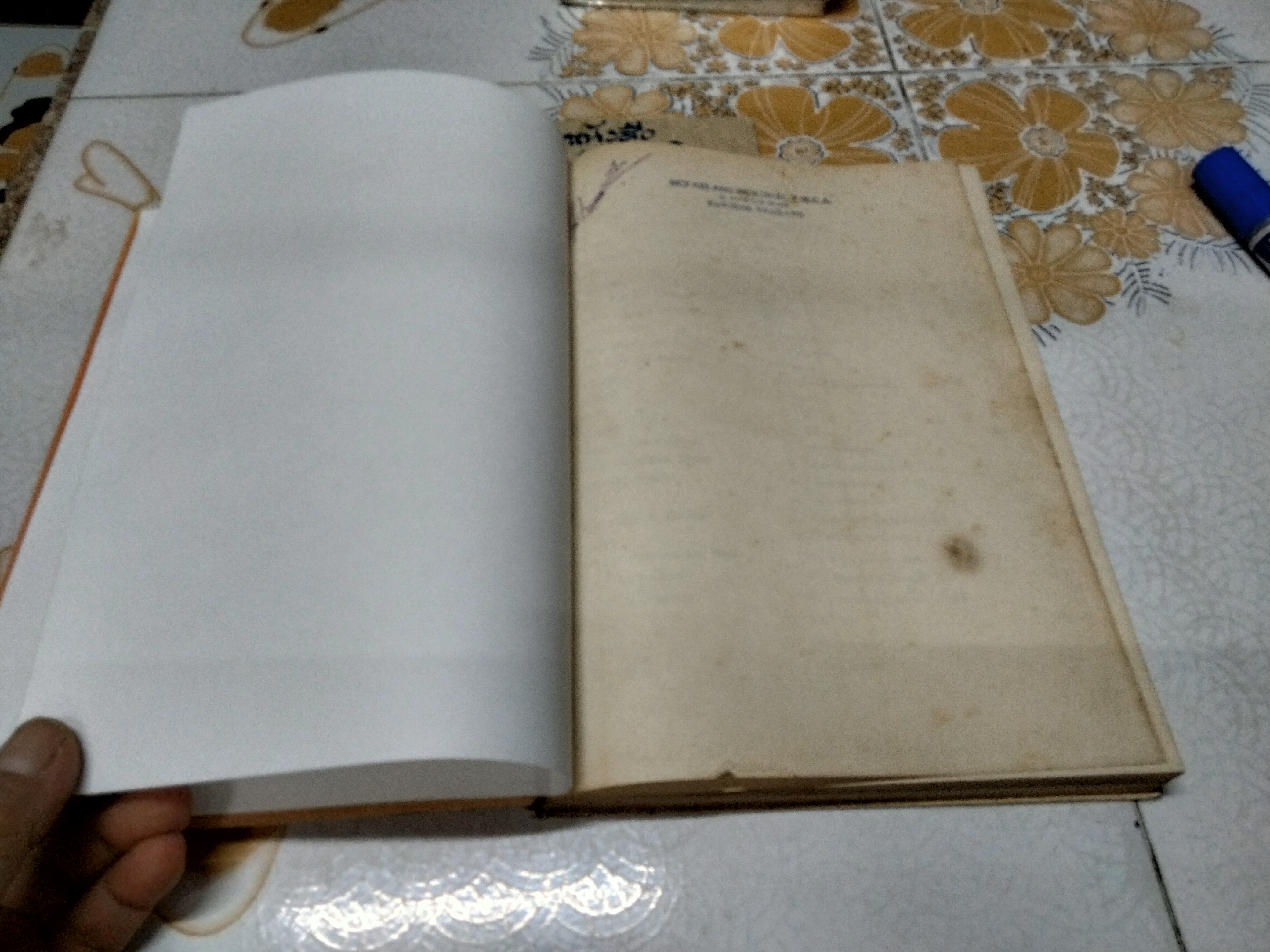 Y.W.C.A Cook book Bangkok , 1976 Lingual English/Thai Cookbook หนังสือสองภาษา อังกฤษ-ไทย **สินค้าหมด**