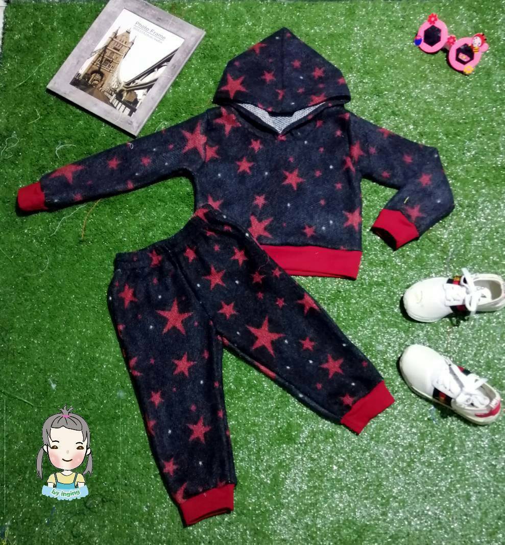 ชุดเด็ก set 2 ชิ้น เสื้อมีฮู๊ดกับกางเกงทอลายดาว