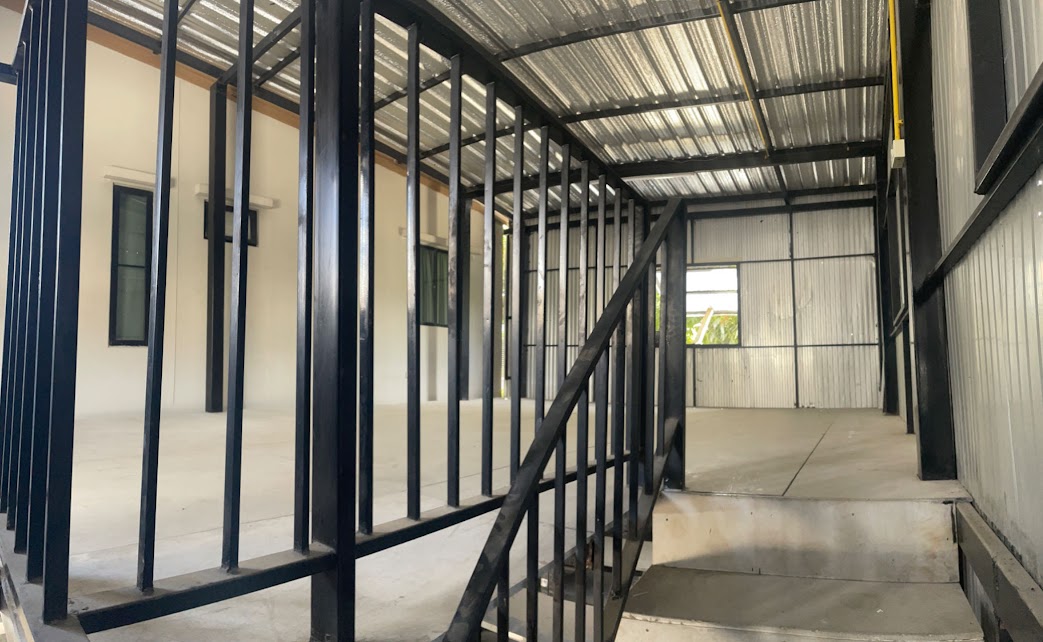 ให้เช่าทาวน์เฮ้าส์พร้อมโกดัง หมู่บ้านเดอะคอนเนค สุวรรณภูมิ 4 พร้อมอยู่ ใกล้แอร์พอร์ตลิ้งค์ สถานีสุวรรณภูมิ