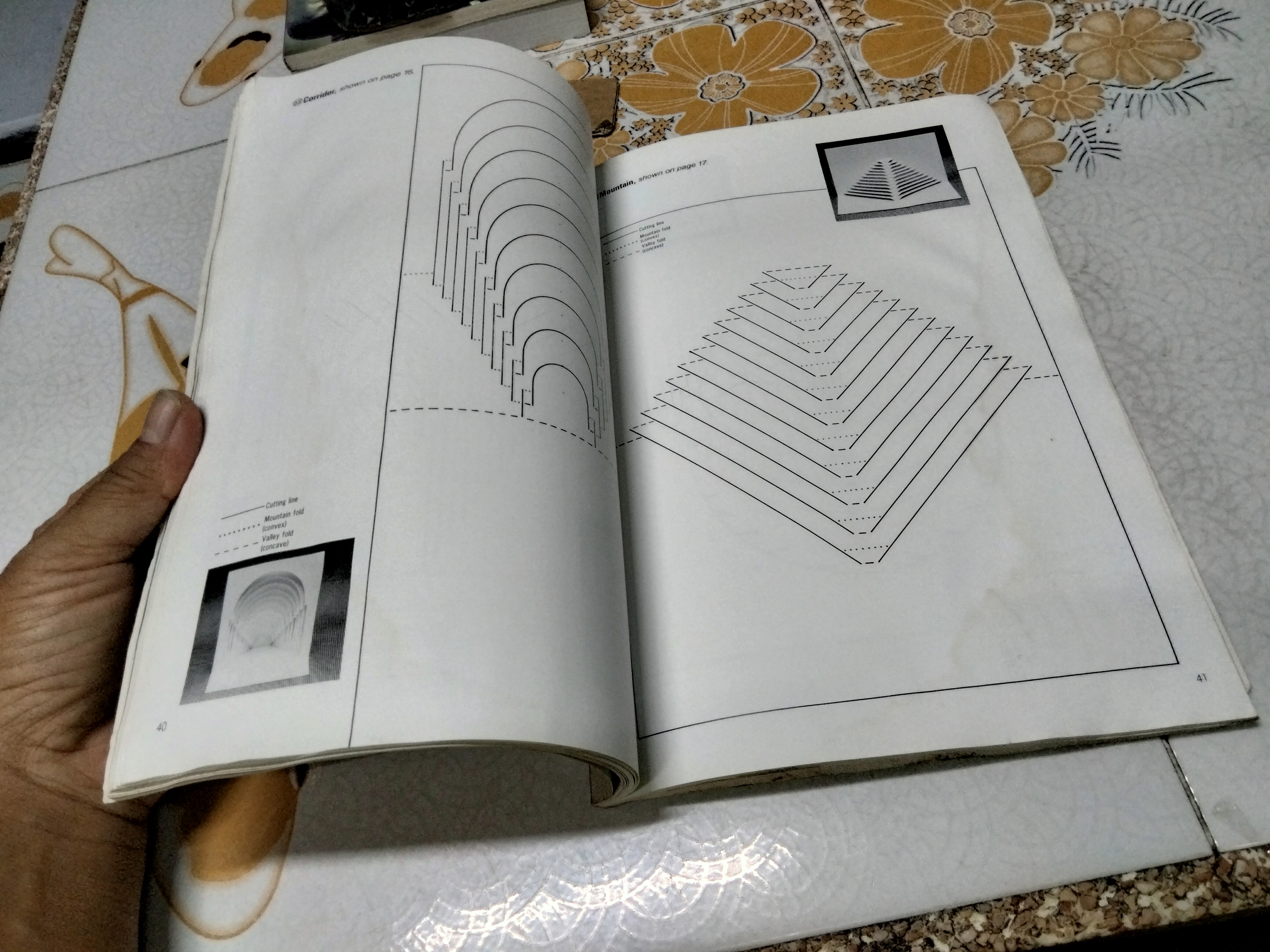 Pop-Up Gift Cards, Ondori Origami architecture by Masahiro Chatani (มีคราบน้ำ)