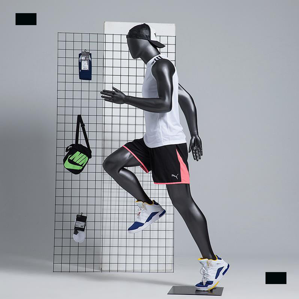 (พรีออเดอร์) หุ่นโชว์ท่าวิ่ง ทำจากวัสดุไฟเบอร์กลาส (R6)