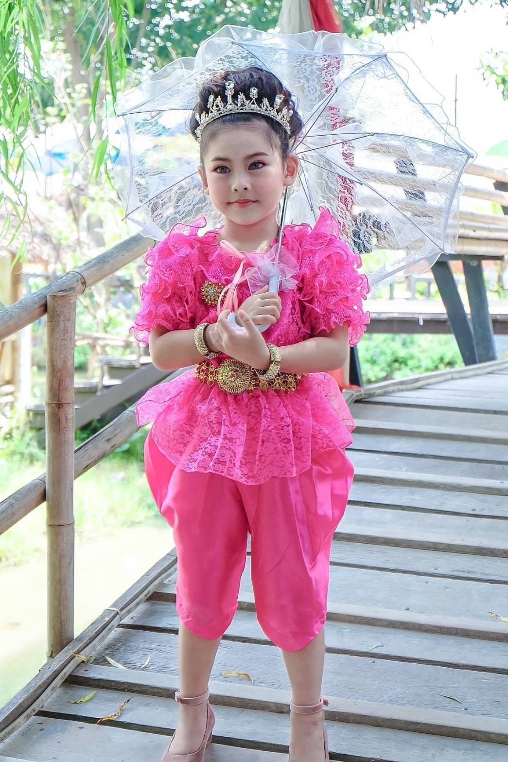 ชุดไทยเด็กหญิงลูกไม้สดใส