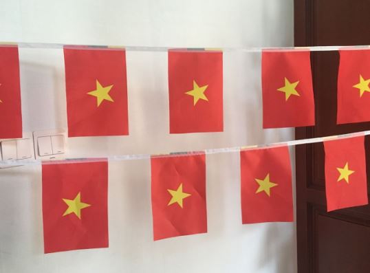 ธงชาติเวียดนาม (ธงราวเวียดนาม) quốc kỳ việt nam Vietnam National Small Flag Decoration