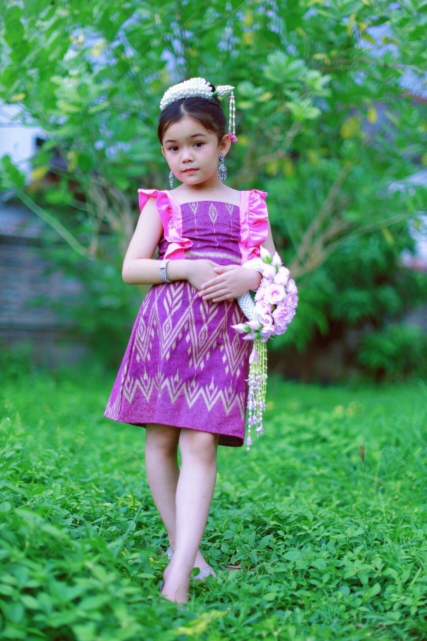 ชุดไทยเด็กหญิง เดรสผ้าไทย