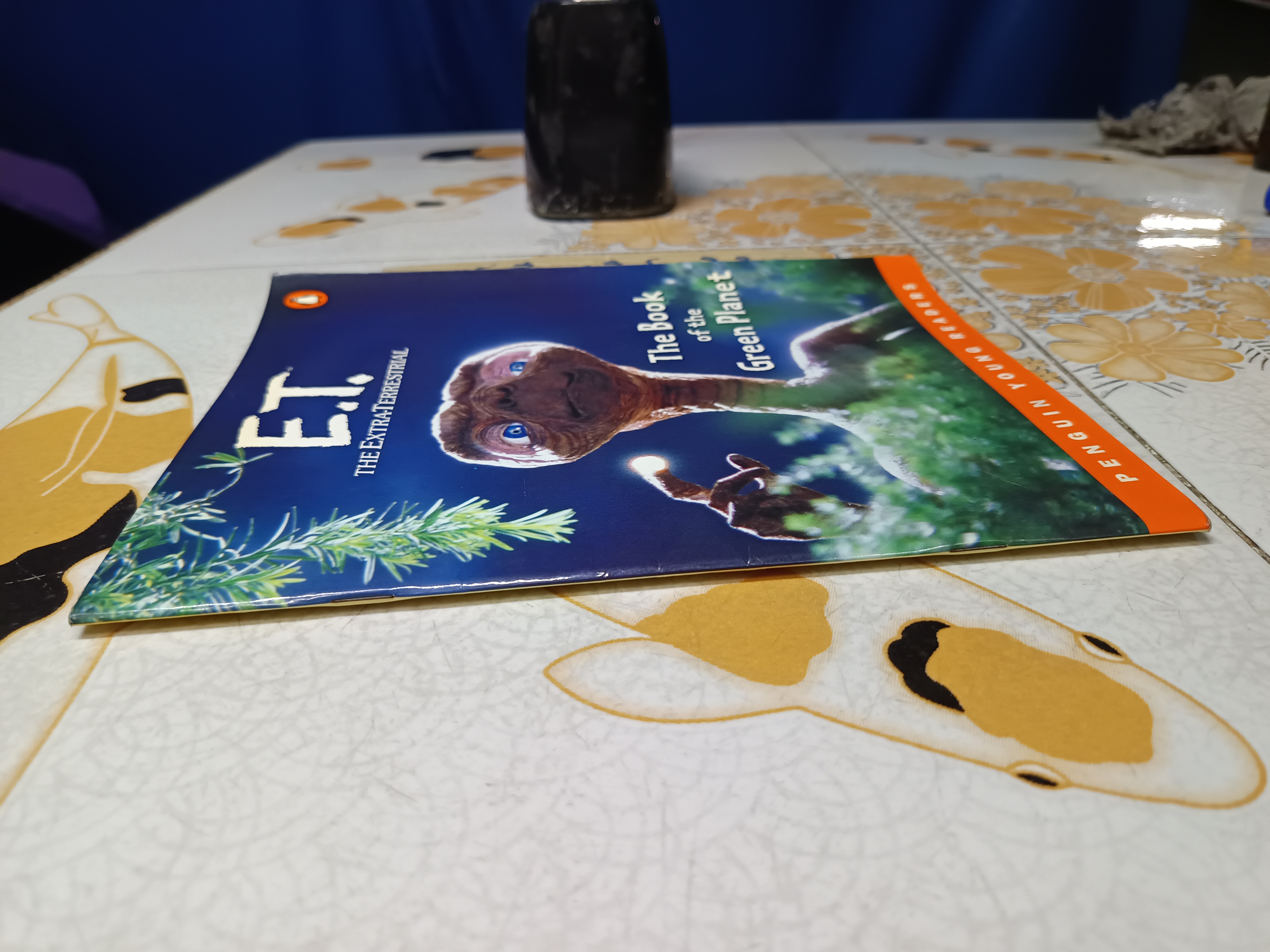 E.T. The Extra-Terrestrial. The Book of the Green Planet / Penguin young Readers level 4