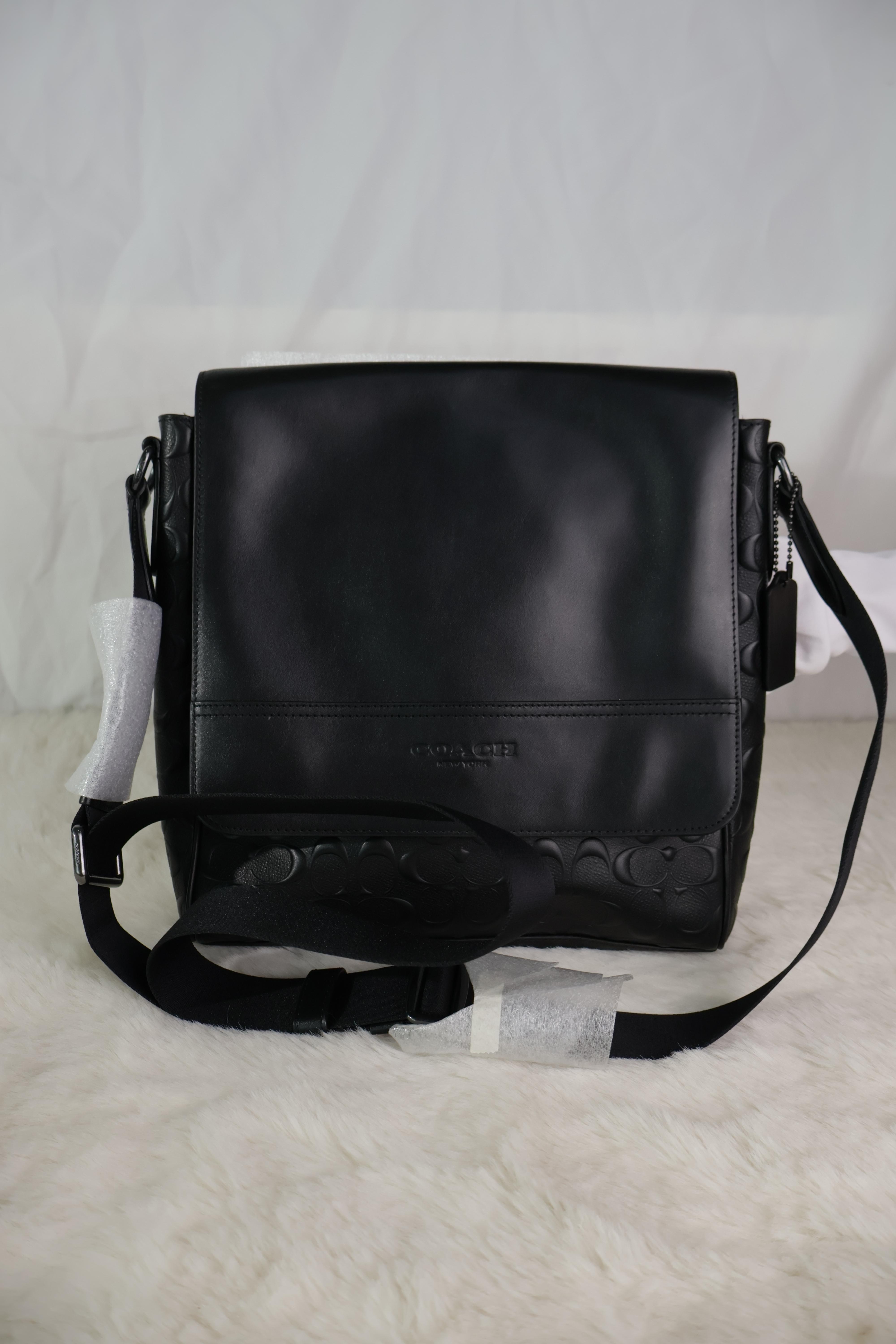 ของแท้ 💯% Coach Houston Map Bag In Signature Leather Black กระเป๋า COACH สะพายข้างผู้ชาย ฝาพับ หนังปั้มลายนูน