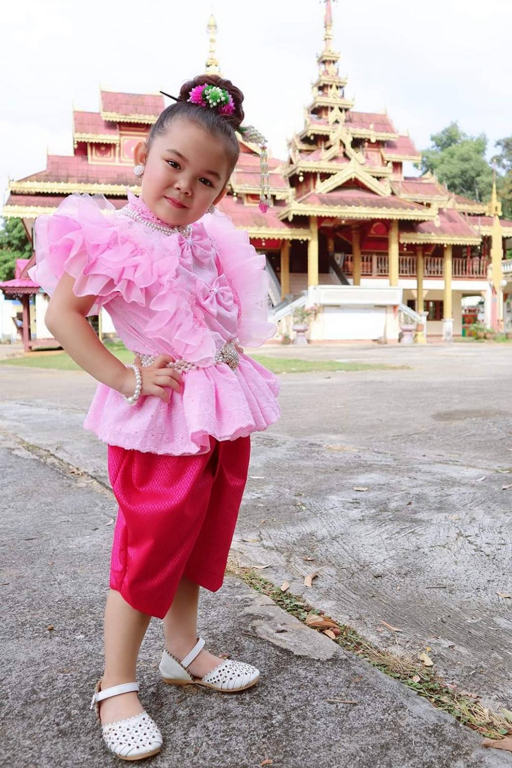 ชุดไทยเด็กหญิง น่ารักฟรุ้งฟริ้ง