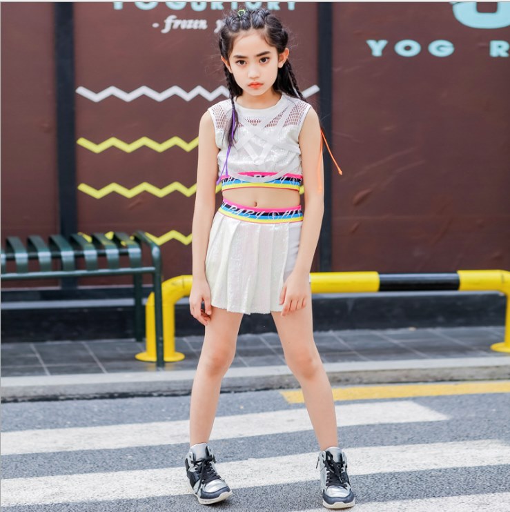 ชุดเต้นเด็กหญิง เสื้อกล้ามกับกางเกงกระโปรง ปักเลื่อม