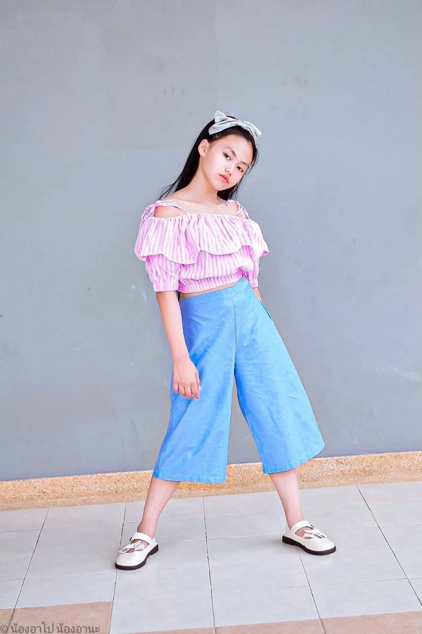 ชุดกางเกงเด็กโต เสื้อเปิดไหล่กับกางเกง