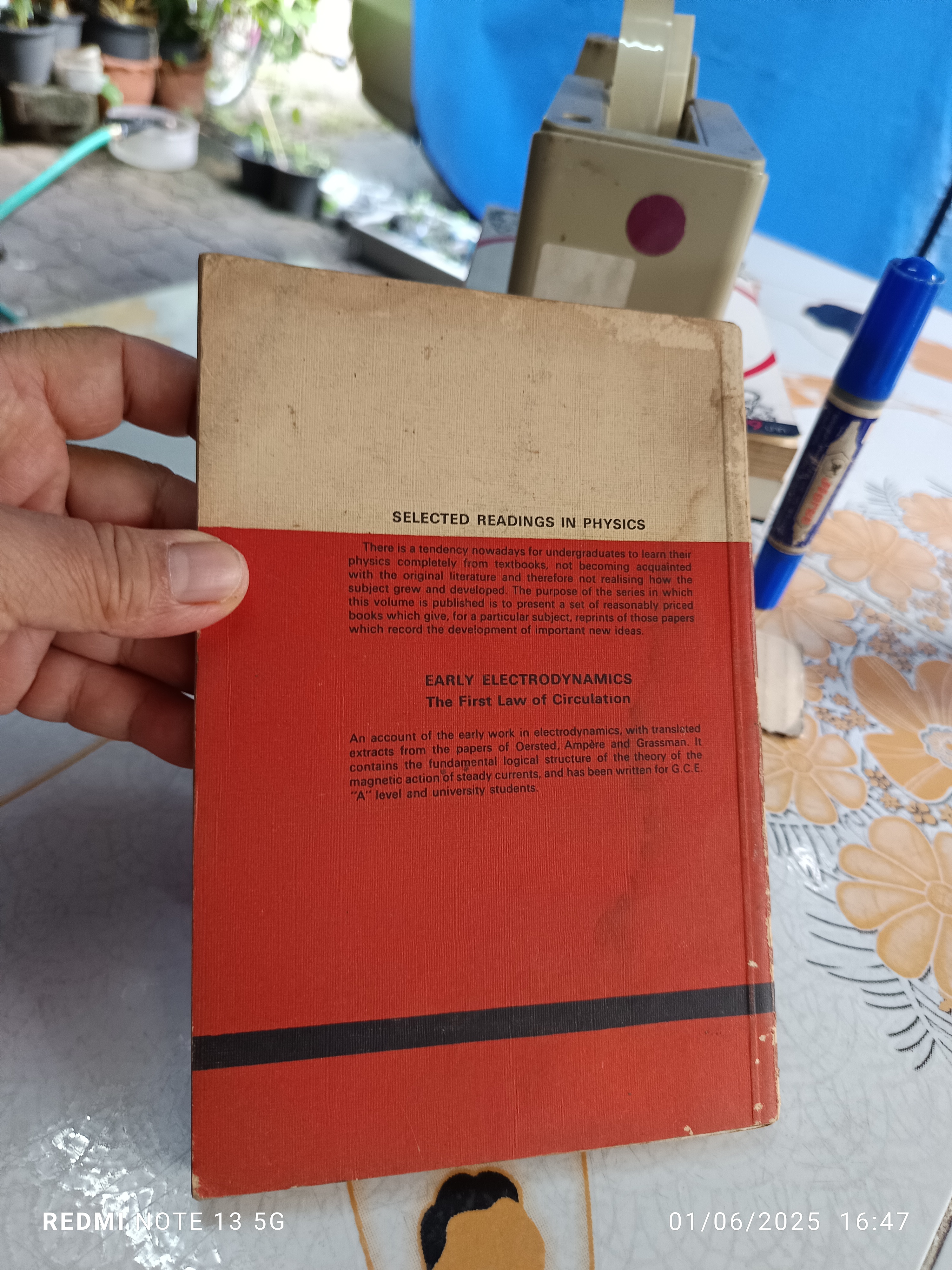 Early Electrodynamics : The First Law of Circulation R.A.R. Tricker,1965 **สินค้าหมด**