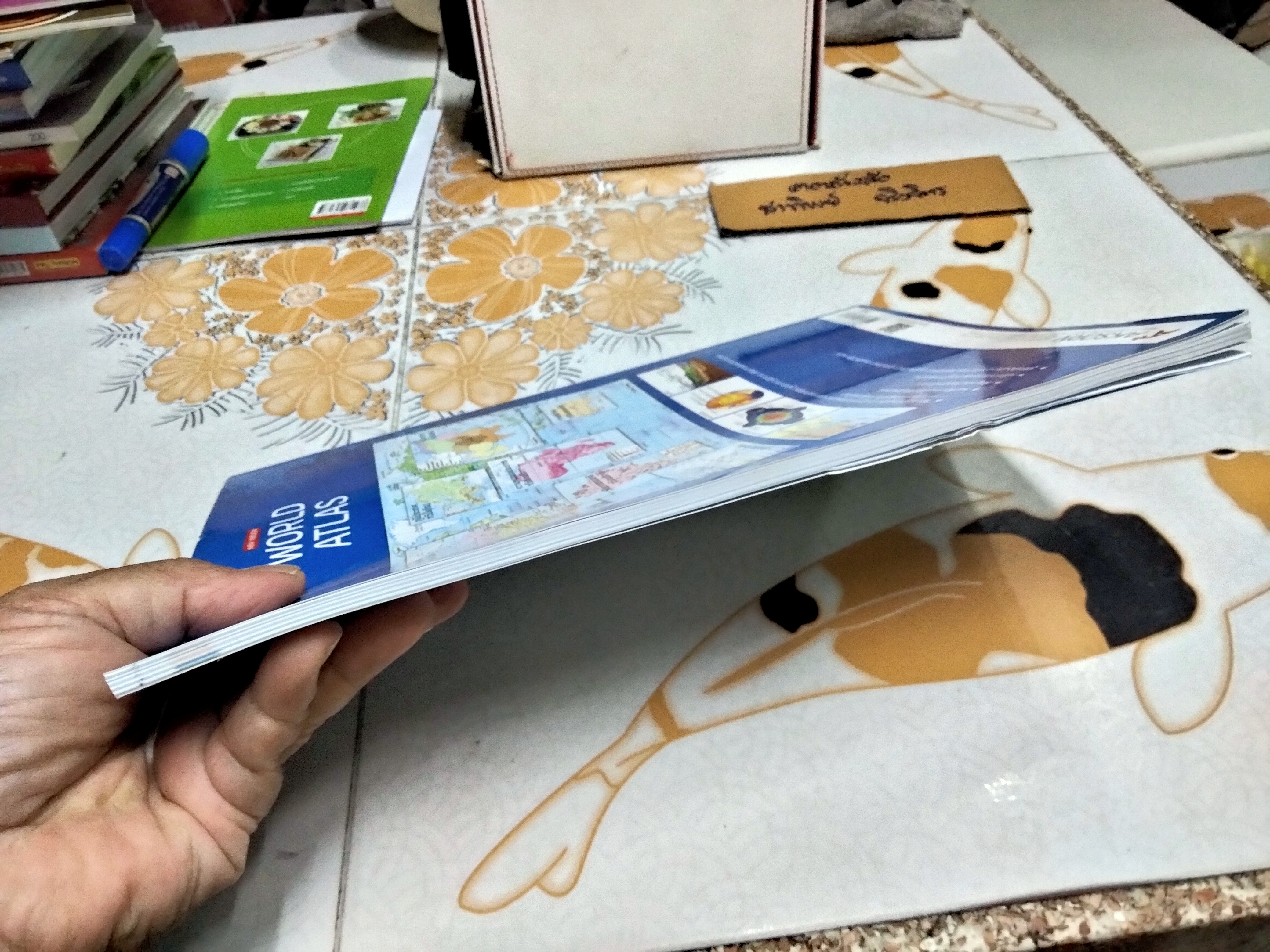 WORLD ATLAS, NEW VERSION อักษรเจริญทัศน์ จัดพิมพ์ครั้งที่ 5 **สินค้าหมด**