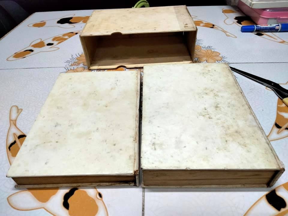 โลกส่วนตัว (ของผม) 2 เล่มชุด + กล่อง โดย คึกฤทธิ์ ปราโมช **สินค้าหมด**