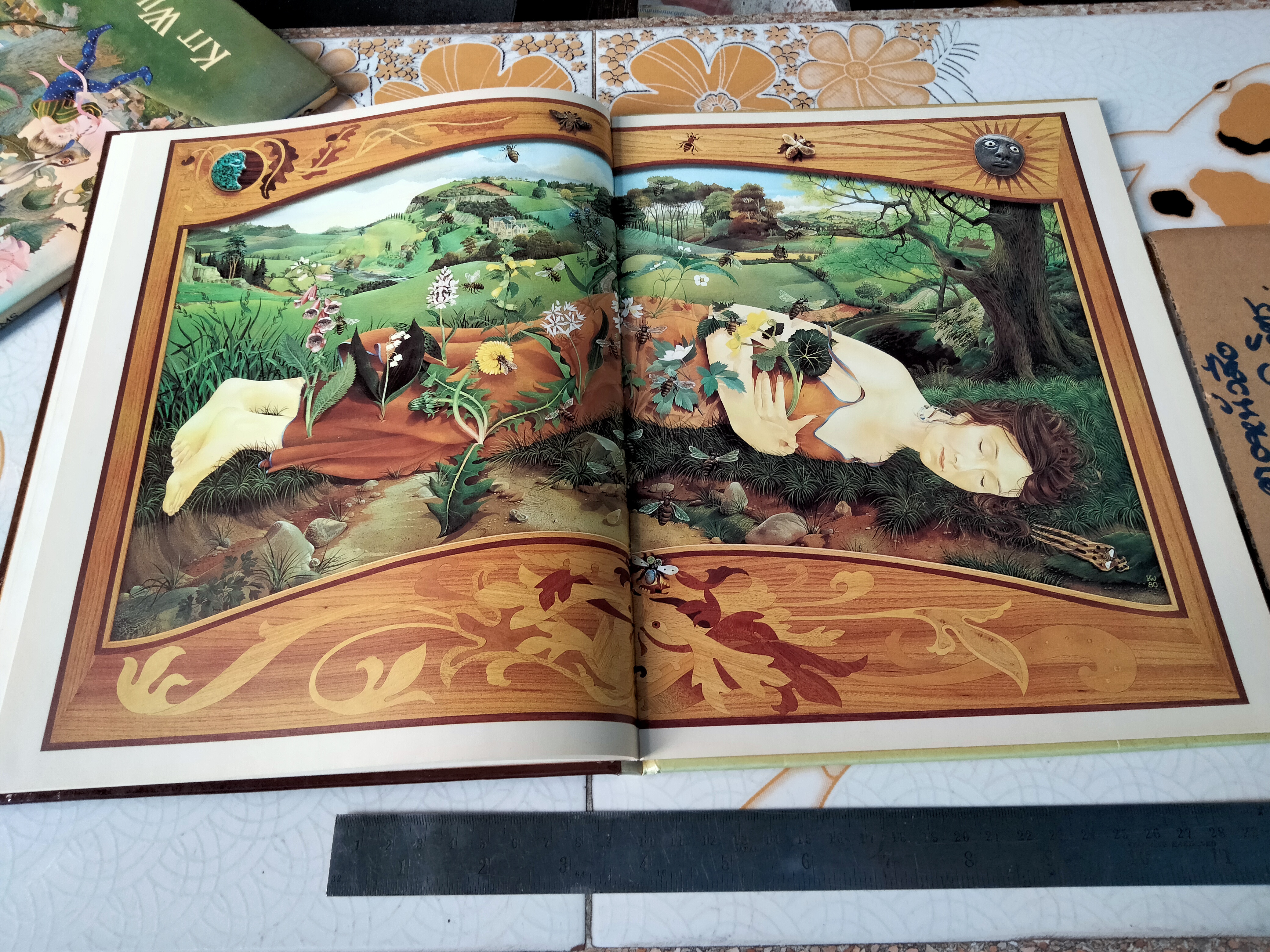 MASQUERADE และผลงานของ KIT WILLIAMS อีก 1 เล่ม (ขายรวม 2 เล่ม)