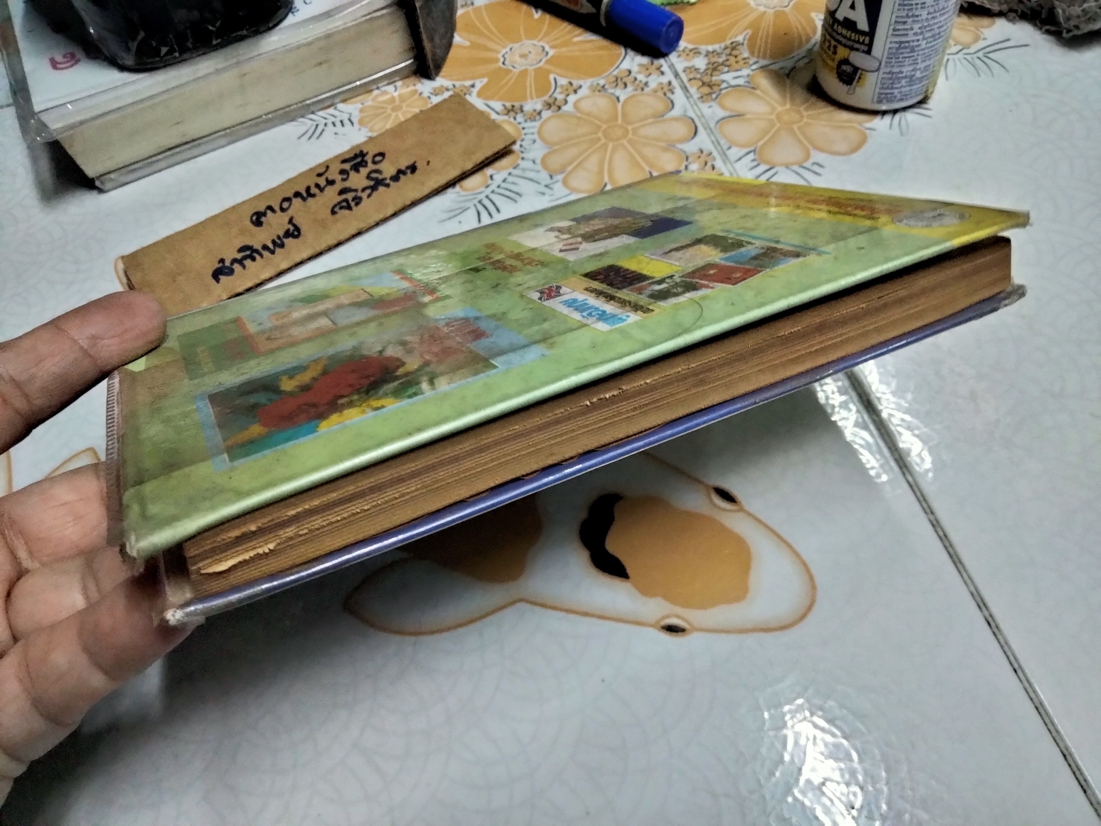 ตำราหมอดูลายมือ หรือ วิทยาการลายมือสงเคราะห์ ผลงานของ พ.ต.หลวงเสนานิติการ (ยง บุนนาค) พิมพ์ พ.ศ.2529