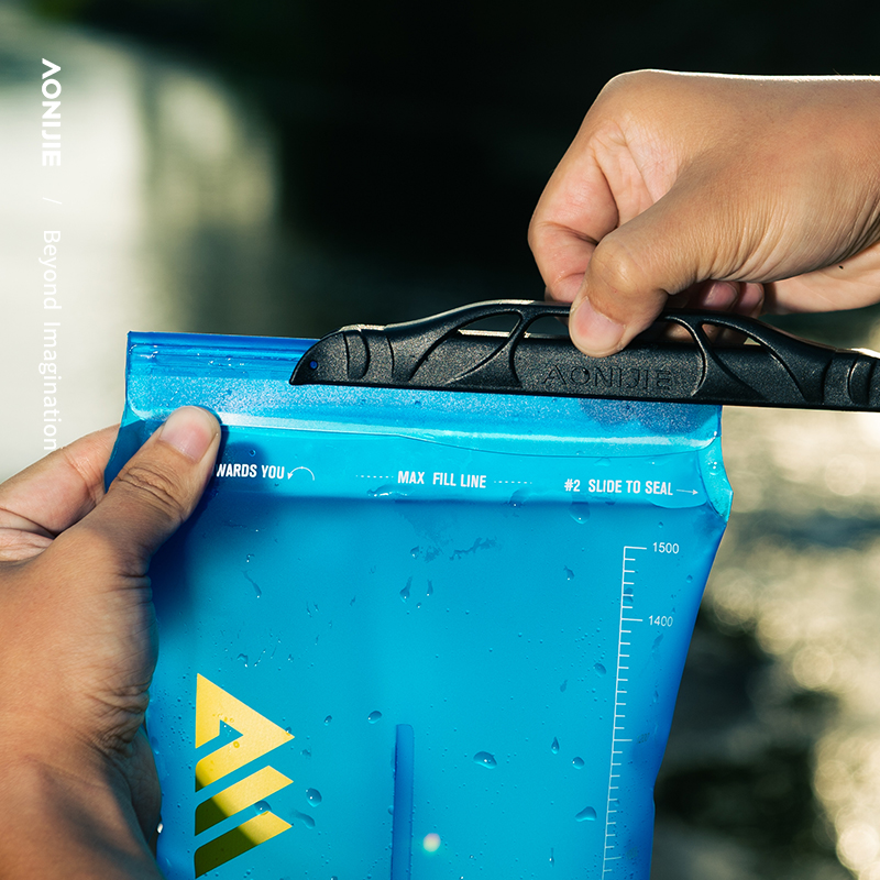 ถุงน้ำวิ่งเทรล ถุงน้ำวิ่งพกพา (สีฟ้า) ขนาด 1.5L, 2L, 3L TPU รุ่น SD62 (L05)