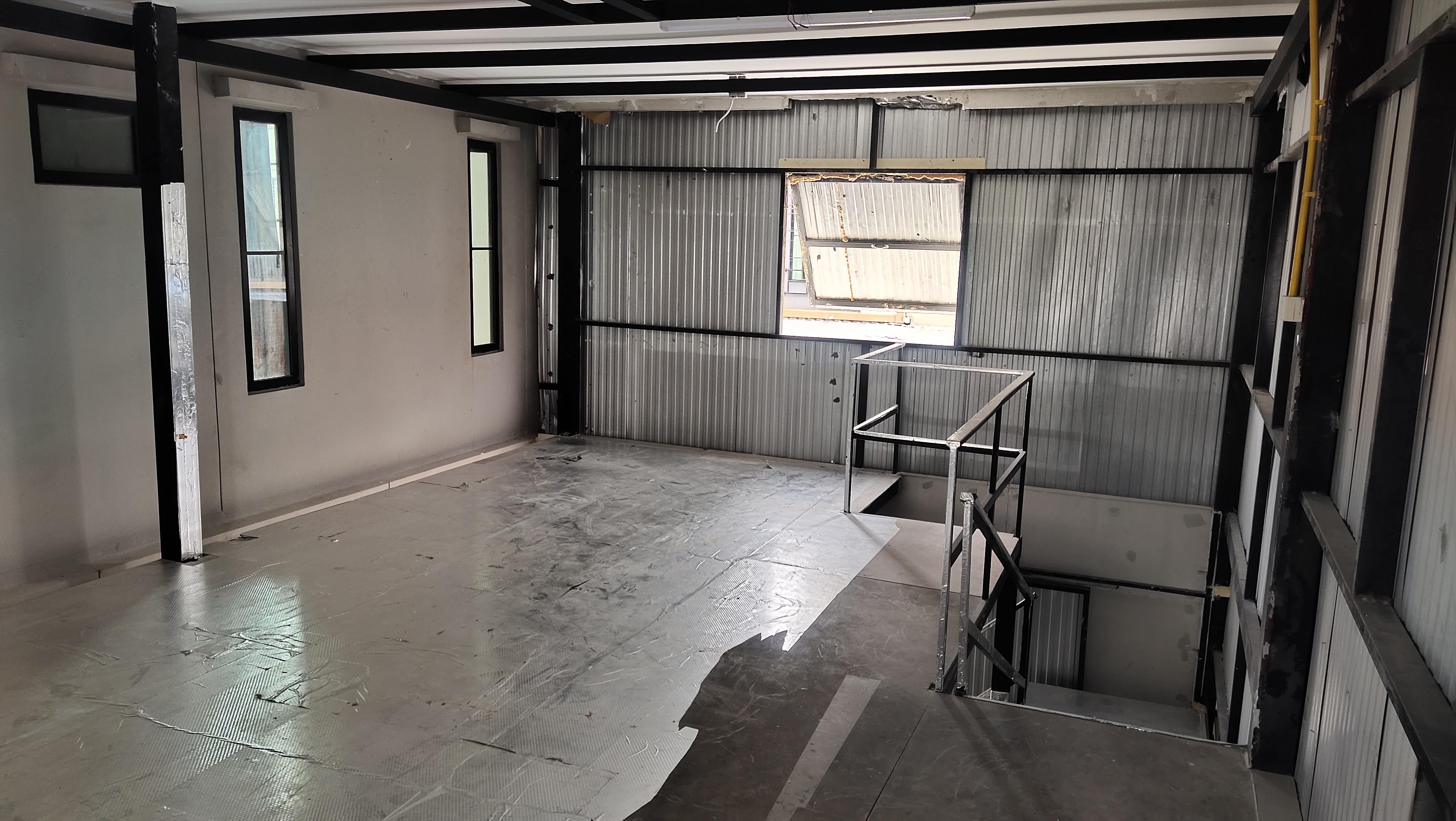 ขายทาวน์เฮ้าส์เดอะคอนเนคสุวรรณภูมิ4กิ่งแก้วซอย37 พร้อมโกดังพร้อมคนเช่า