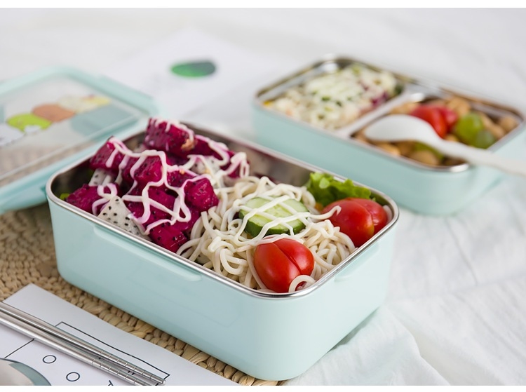 กล่องข้าวเก็บอุณหภูมิ พร้อมช้อน