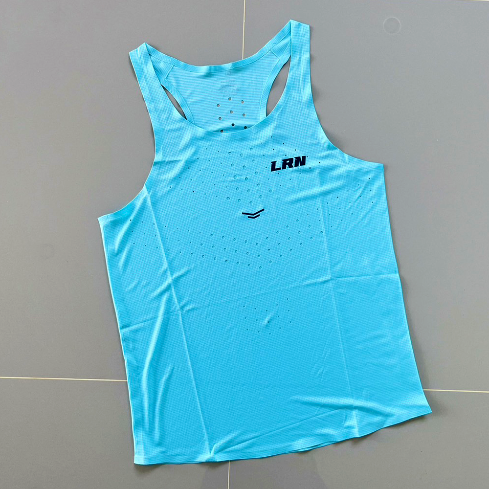 เสื้อกล้ามวิ่ง ชาย หญิง คอกลมน้ำหนักเบา 90 กรัม ใส่สบาย ใยผ้าคุณภาพสูง ไม่อมเหงื่อแห้งเร็ว (S30)