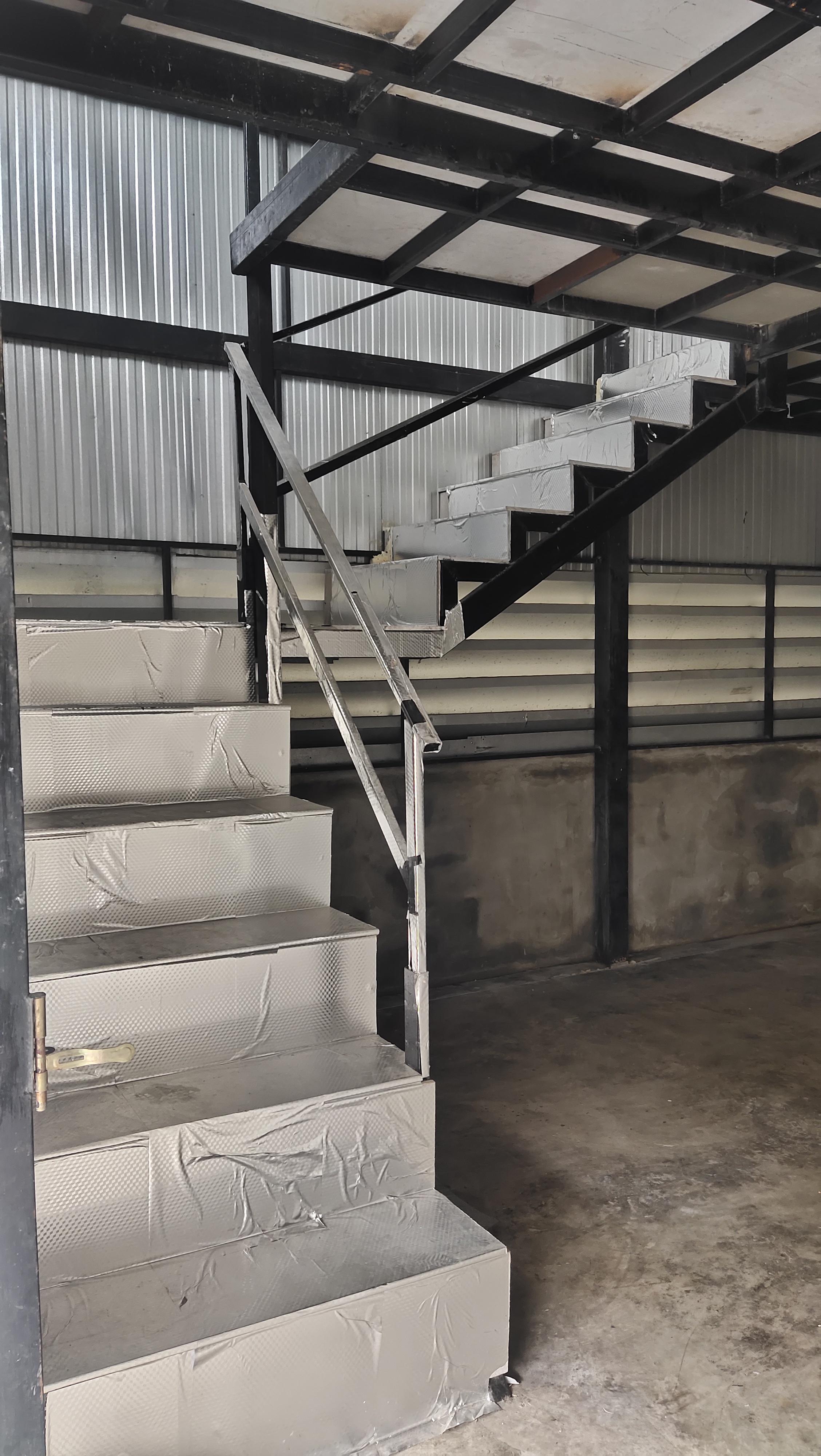 ขายทาวน์เฮ้าส์เดอะคอนเนคสุวรรณภูมิ4กิ่งแก้วซอย37 พร้อมโกดังพร้อมคนเช่า