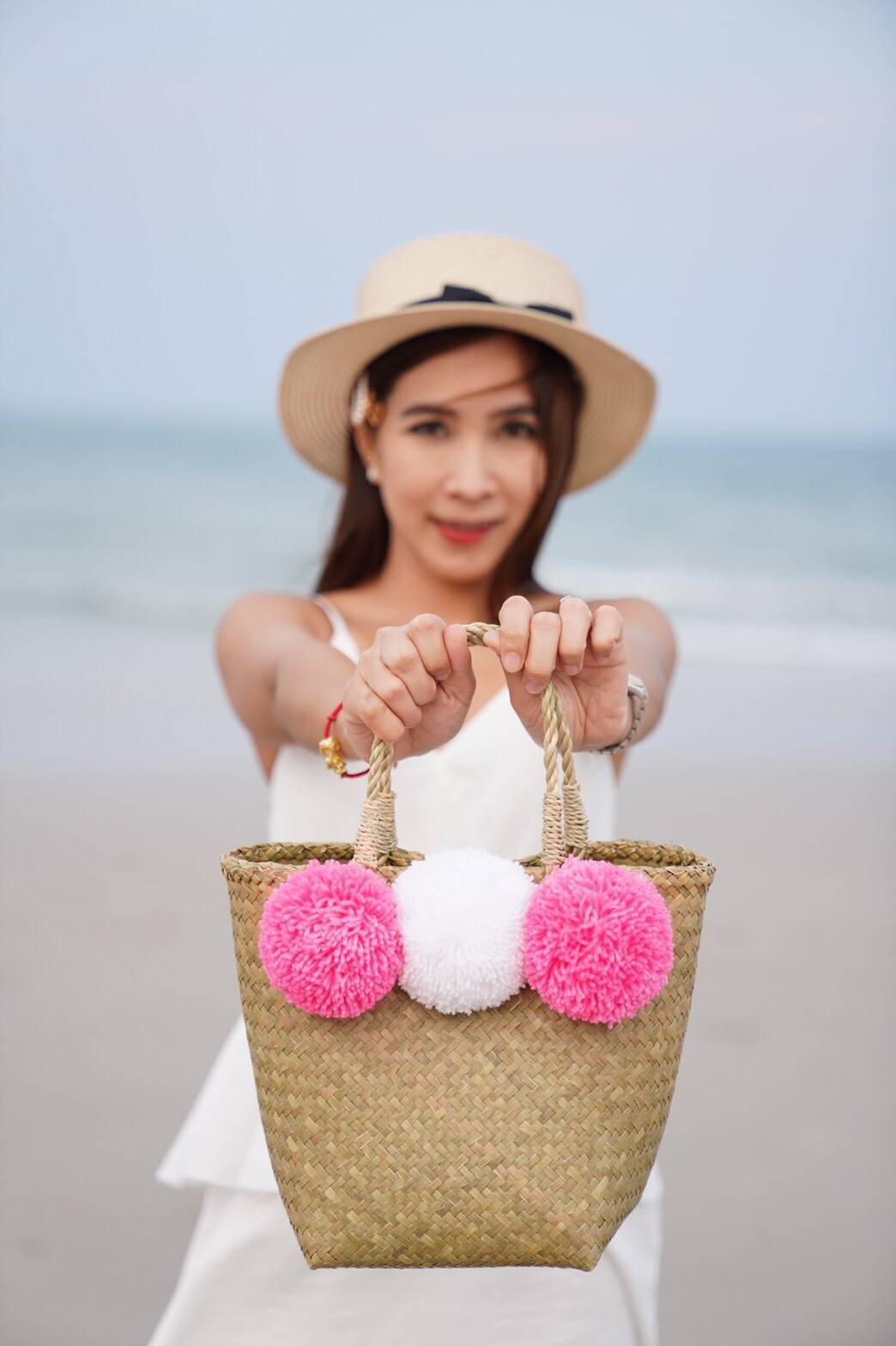 กระเป๋าถือ สานกระจูด