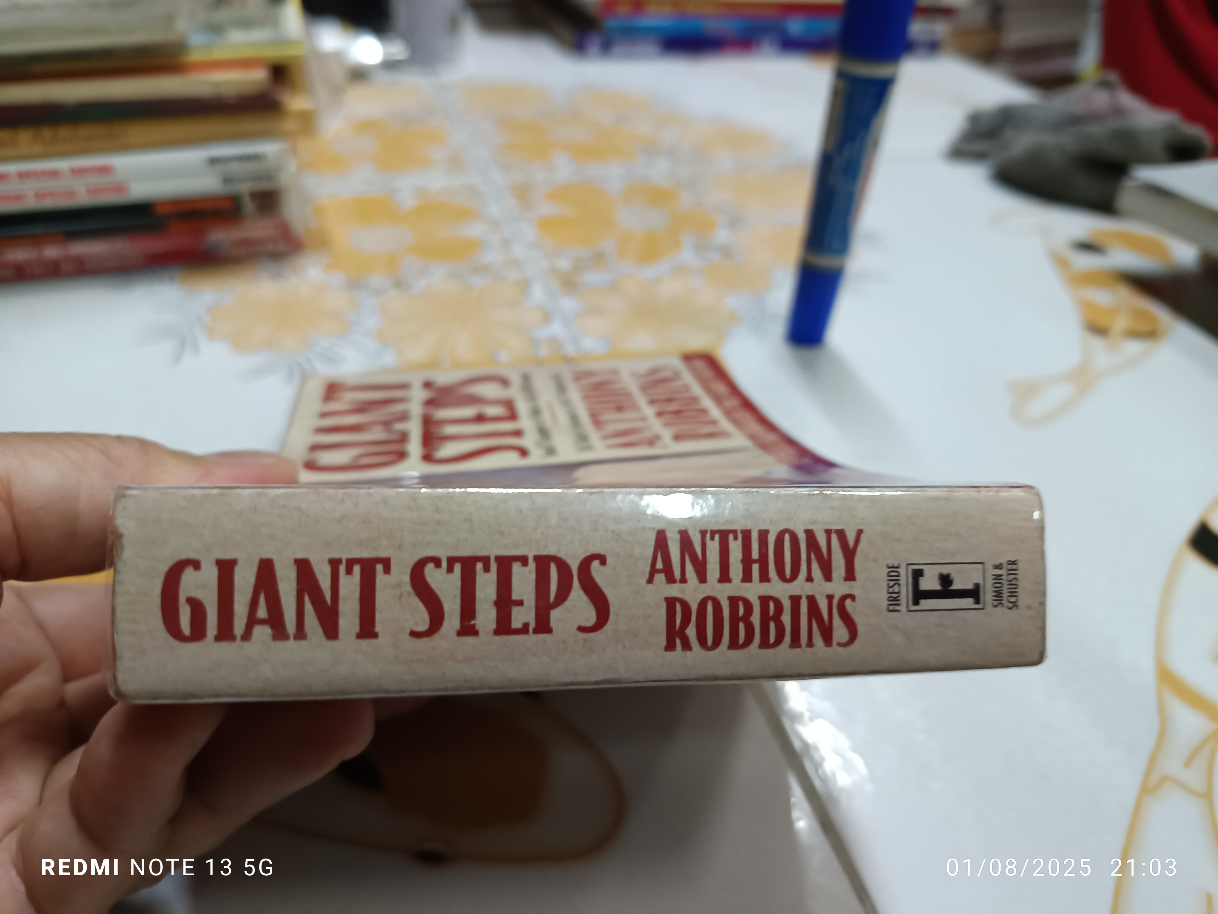 Giant Steps Small Changes to Make a Big Difference เขียนโดย Anthony Robbins 1994