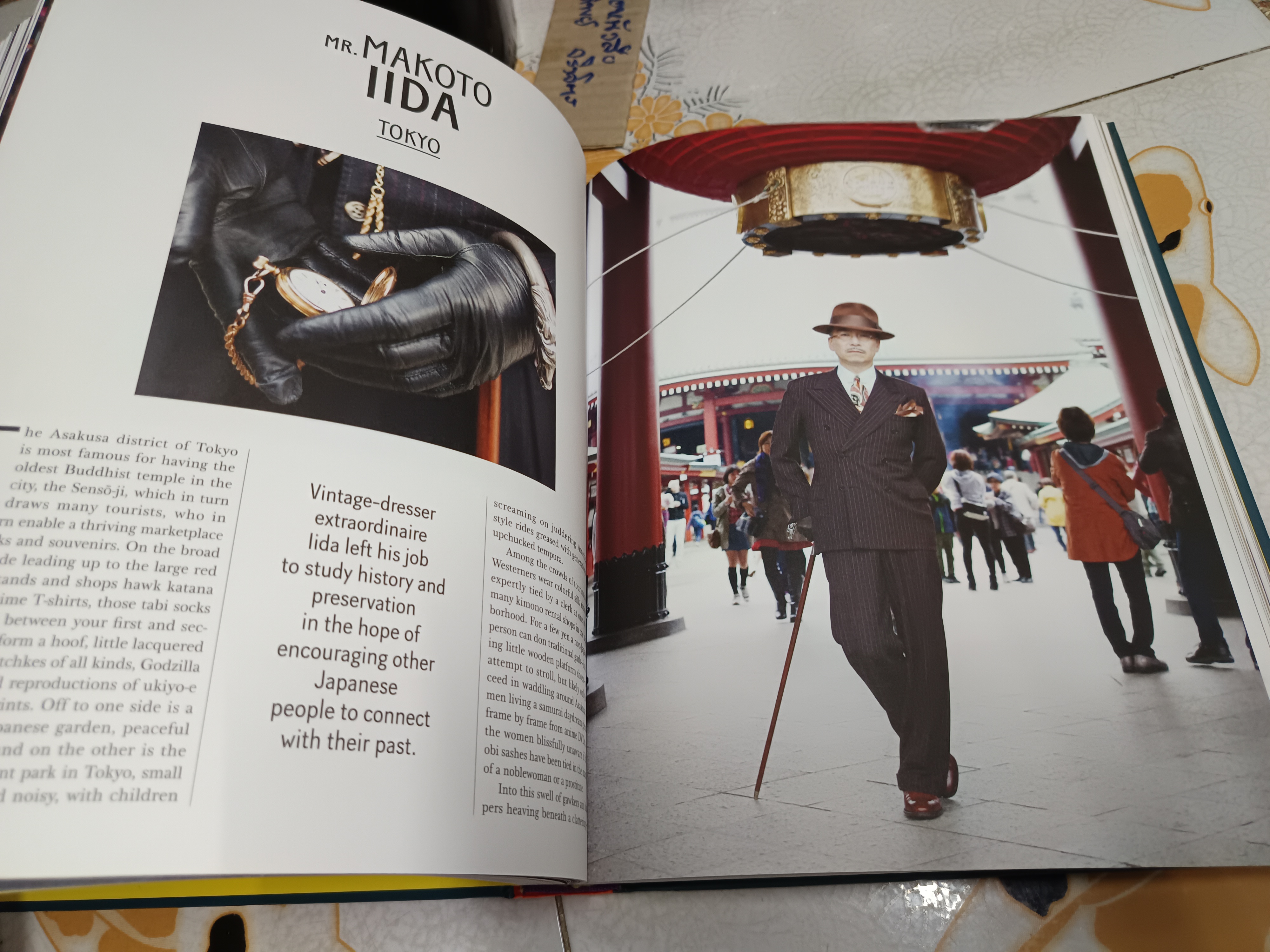 We are Dandy : The Elegant Gentleman around the World by Rose Callahan & Nathaniel Adams (2016) printed in Germany