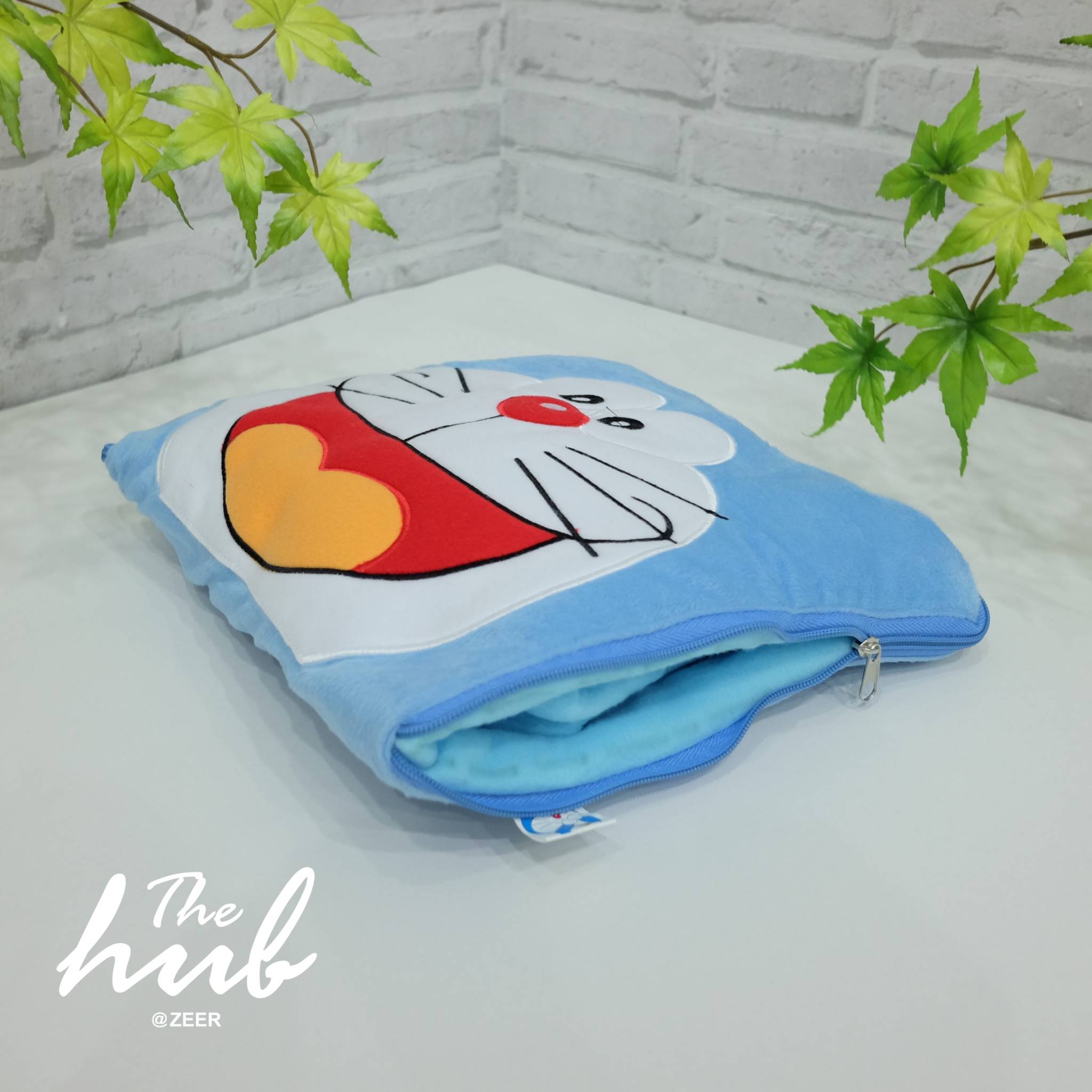 หมอนผ้าห่มโดเรม่อน