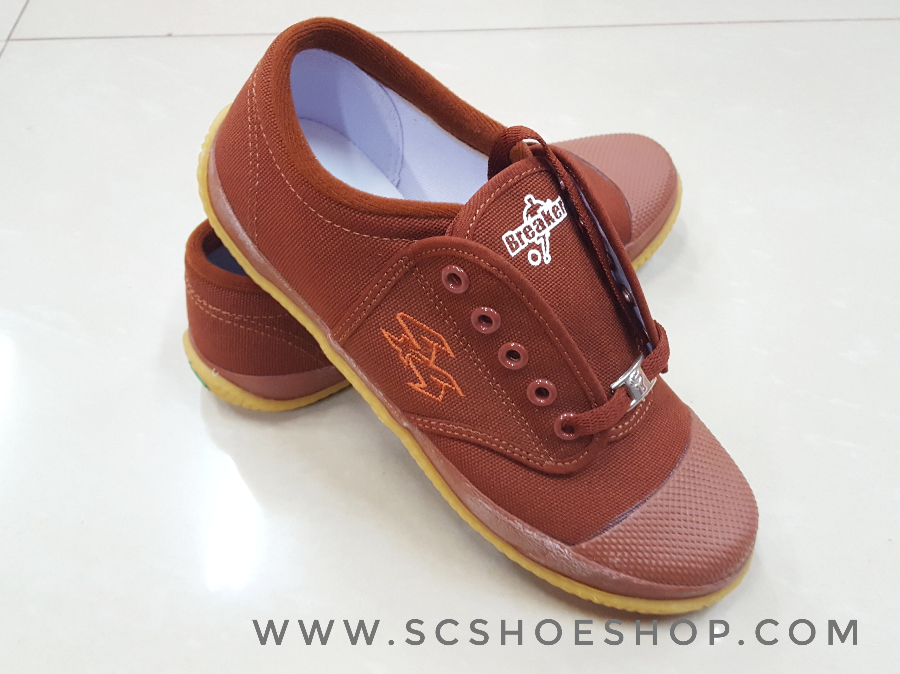 รองเท้าผ้าใบเบรคเกอร์ รุ่น BK-4 สีน้ำตาล